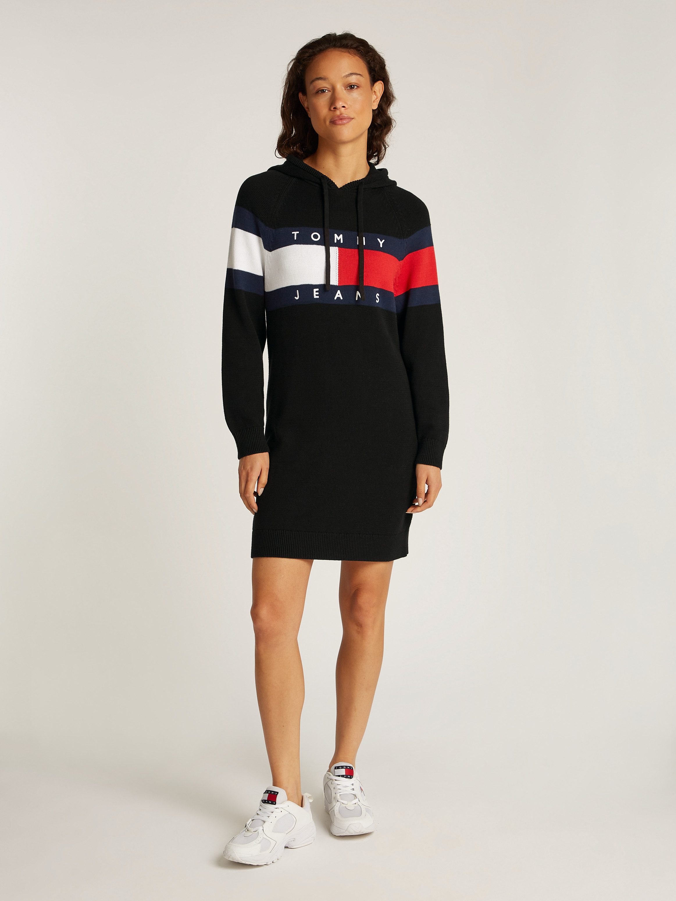 TOMMY JEANS Gebreide jurk TJW FLAG HOOD SWEATER DRESS EXT