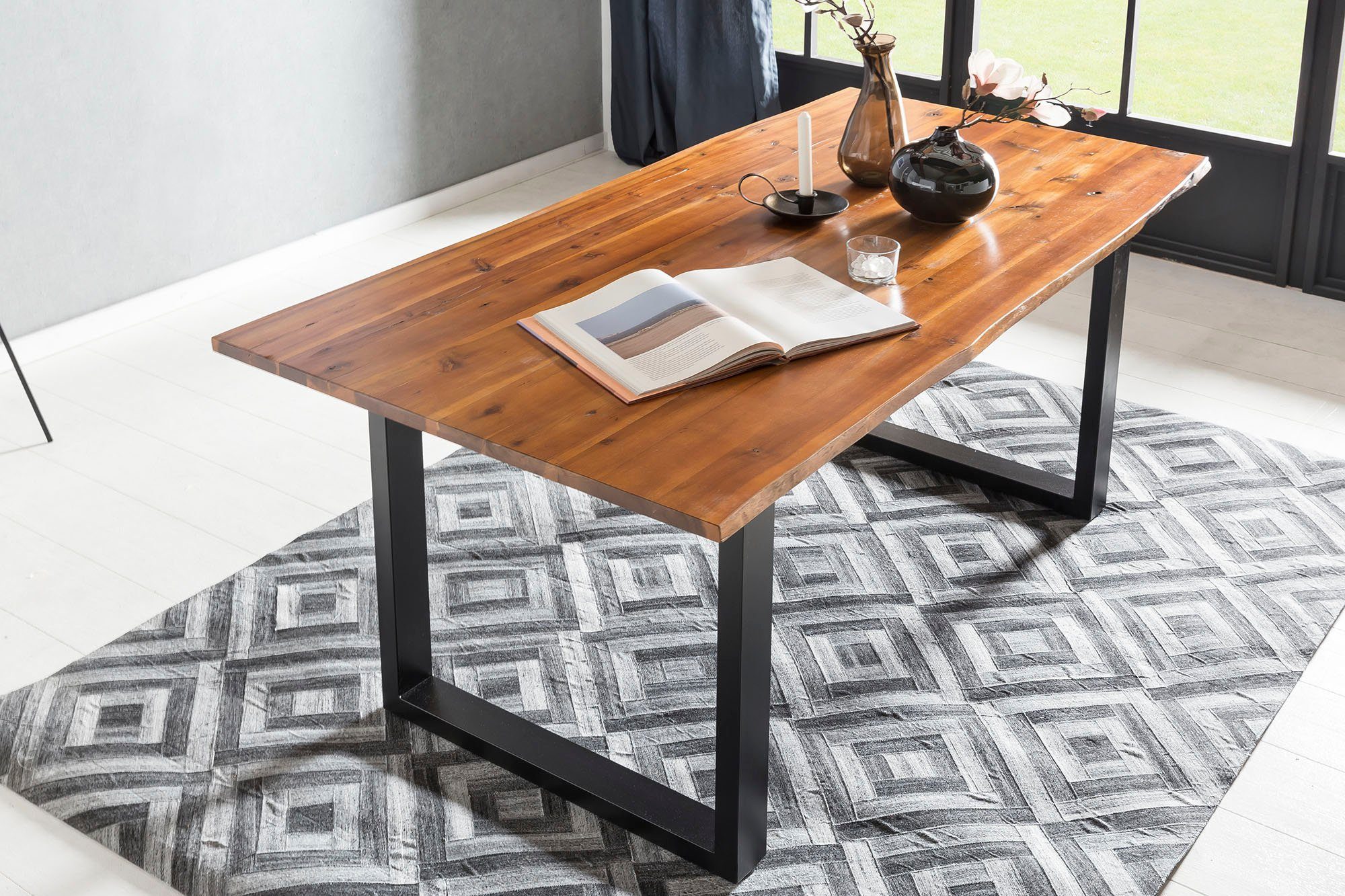 SalesFever Tafel met hout Zichtbaar nervenpatroon en noesten, eettafel van massief hout