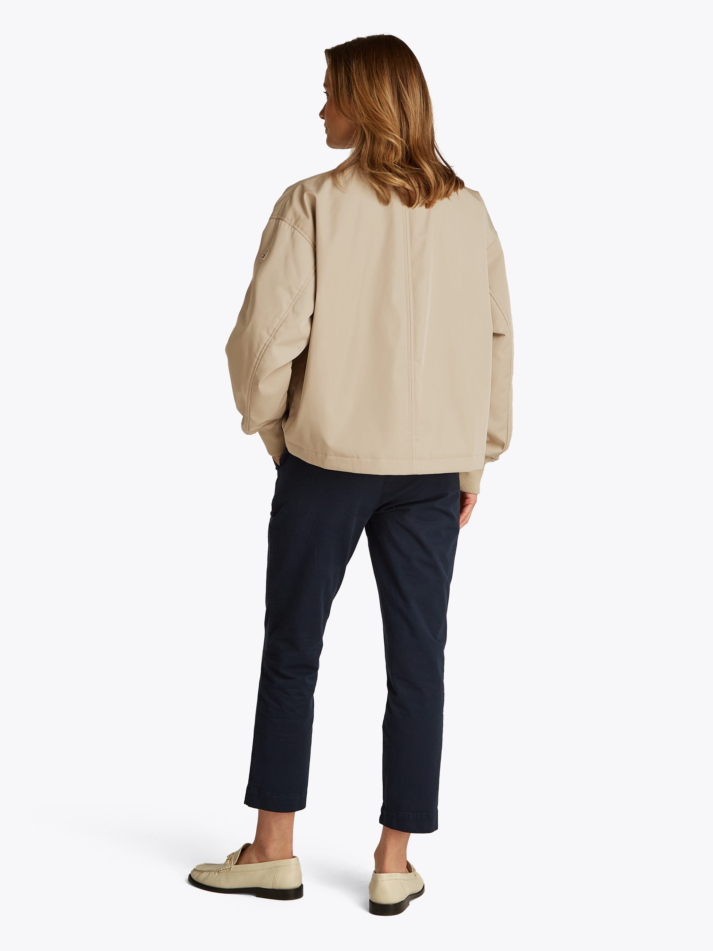Tommy Hilfiger Bomberjack CASUAL NYLON BOMBER JACKET met merklabel, in effen kleur