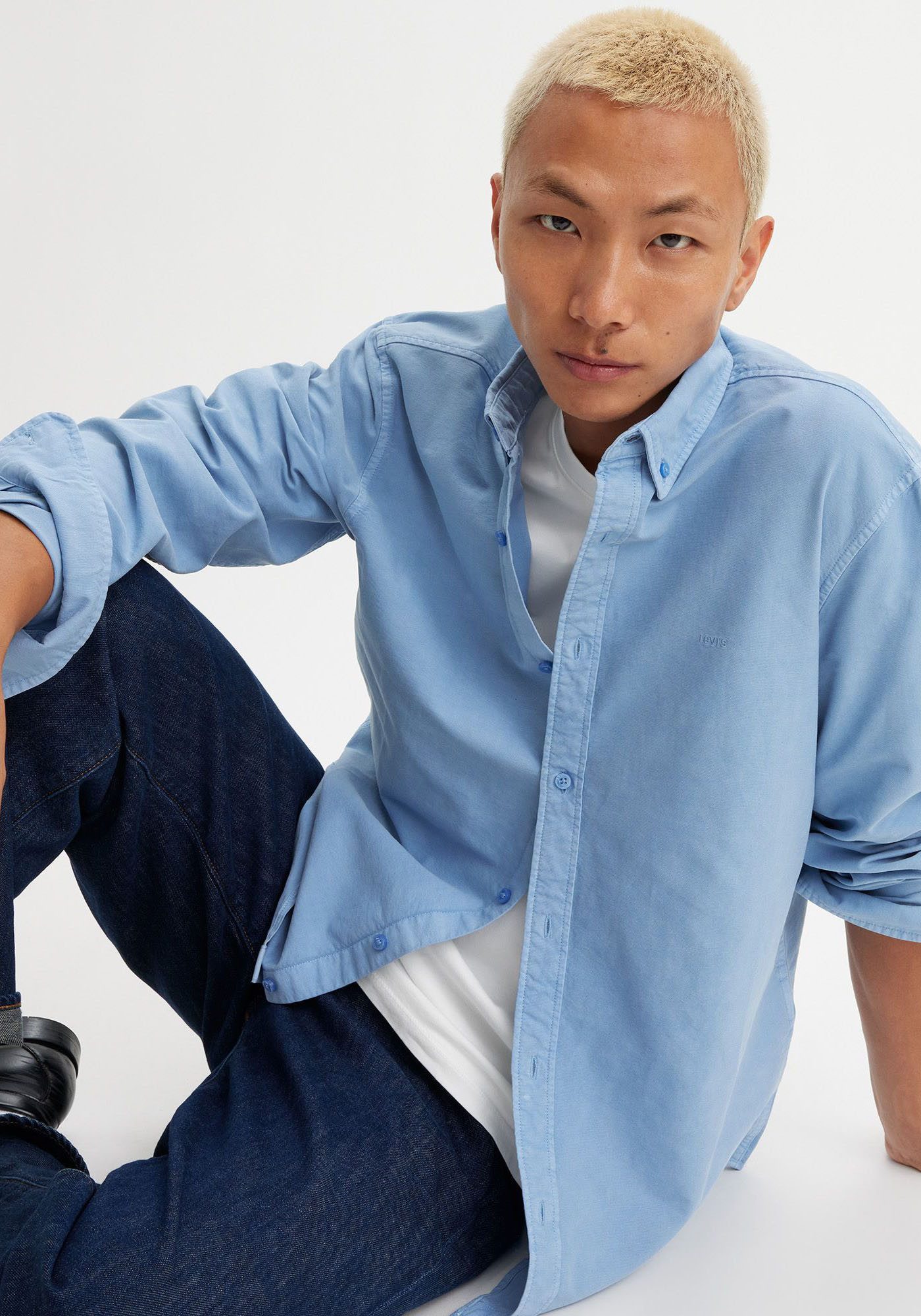 Levi's Overhemd met lange mouwen AUTHENTIC BUTTON DOWN met ton-in-ton logo-borduursel op de borst