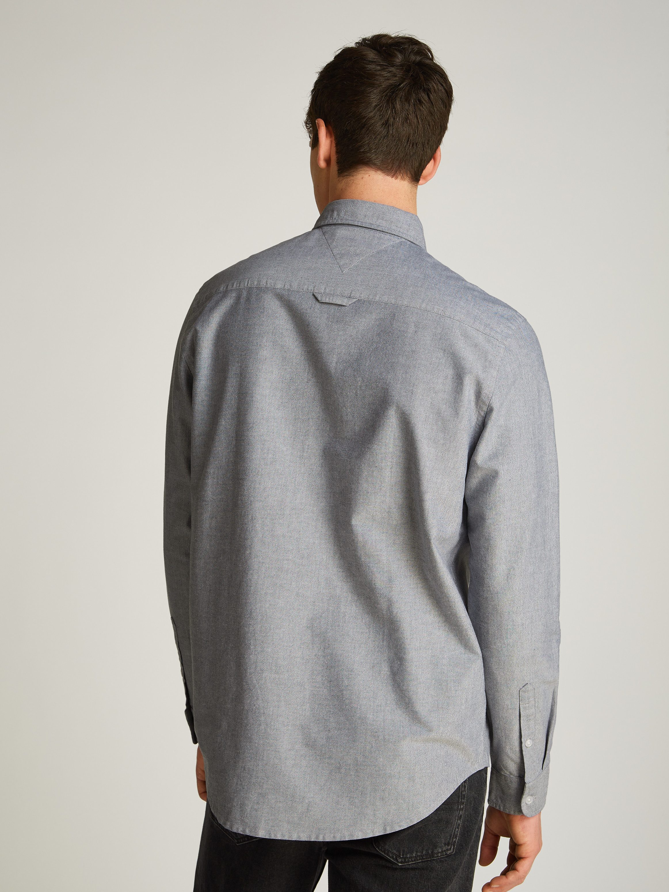 Tommy Jeans Plus Overhemd met lange mouwen TJM REG OXFORD SHIRT EXT in grote maten, logoborduring, button-down kraag