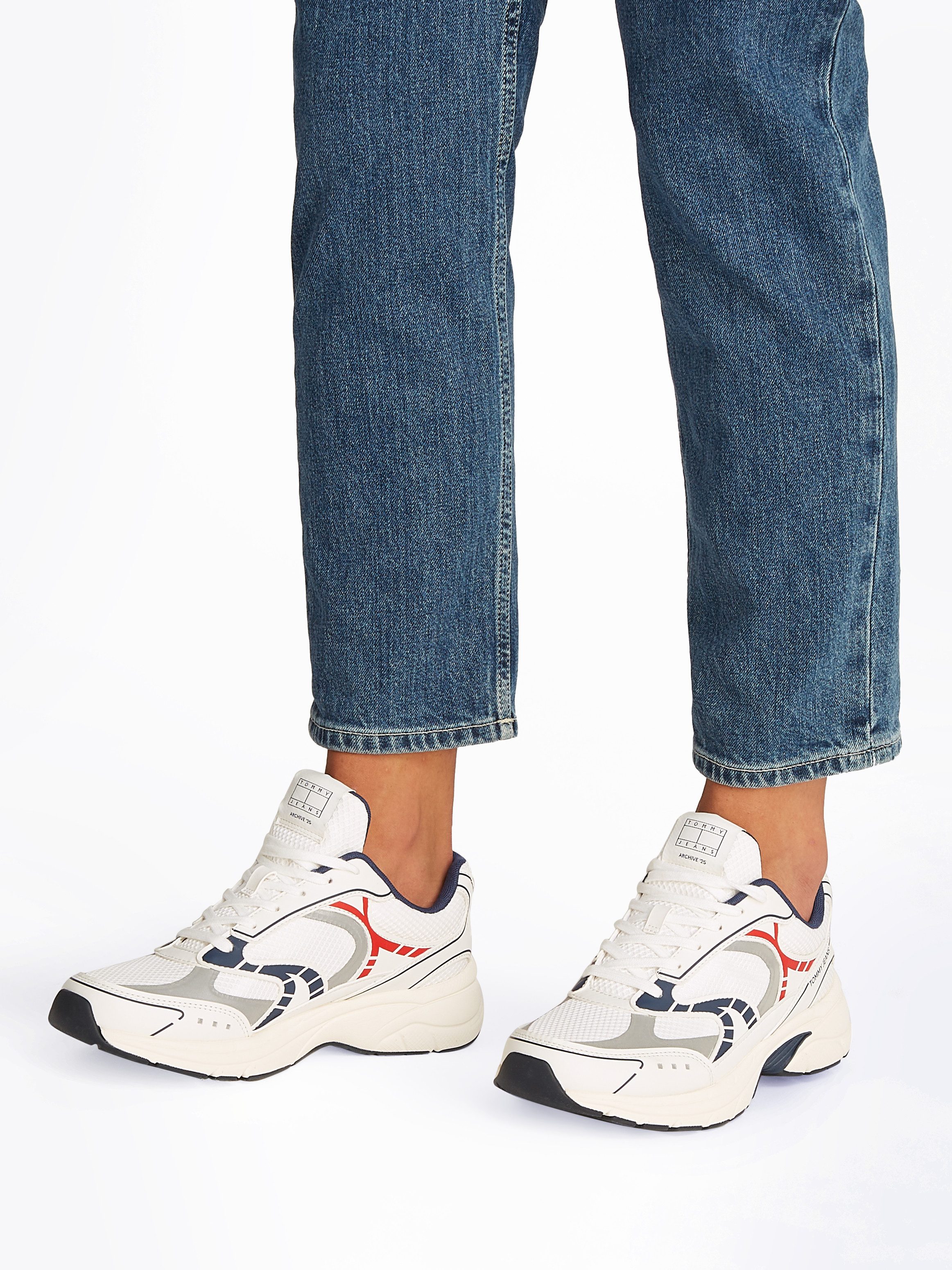 TOMMY JEANS Sneakers ARCHIVE'25 vrijetijdsschoen, lage schoen, veterschoen met contrastafwerkingen