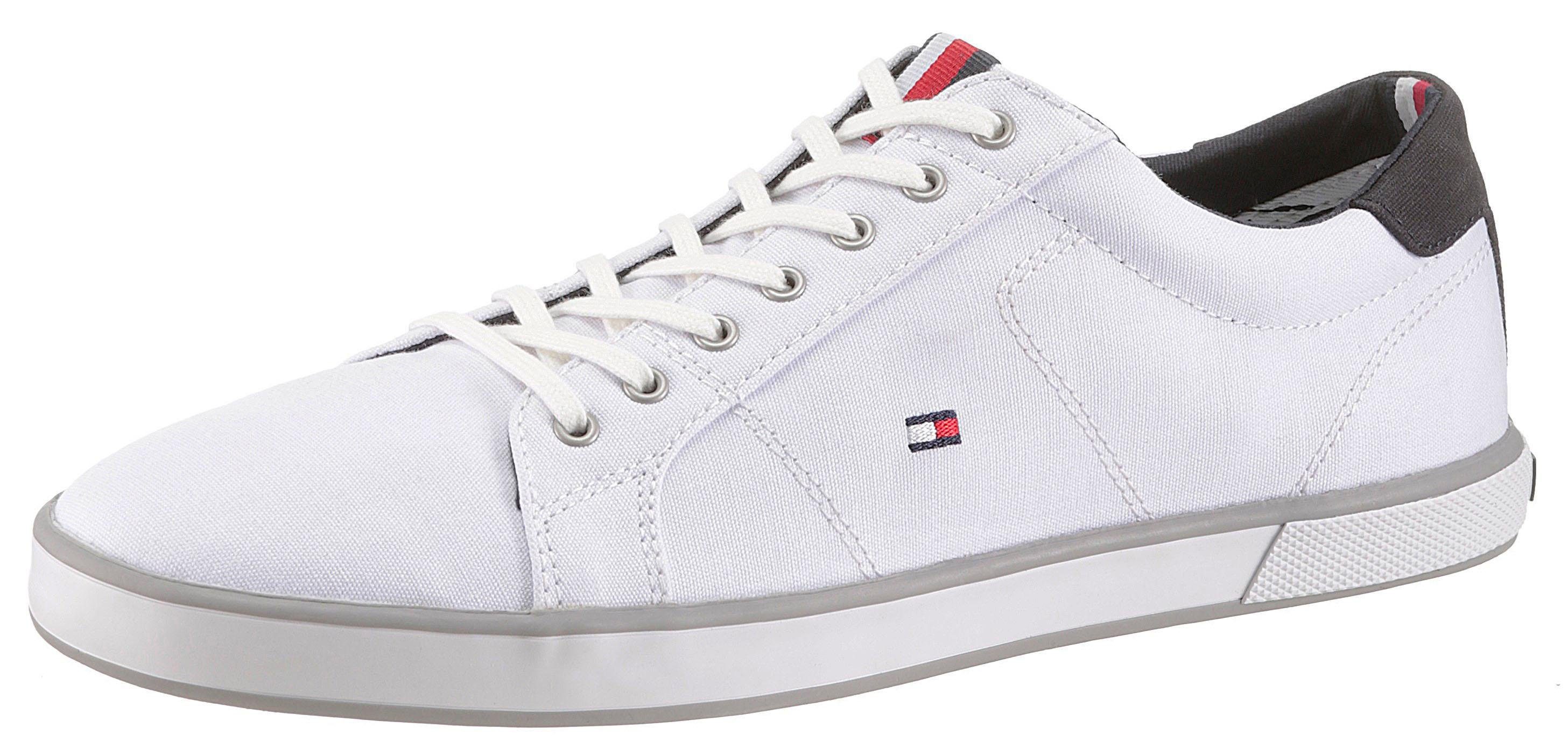 Tommy Hilfiger Sneakers H2285ARLOW 1D met zijlogo-vlag, vrijetijdsschoen, lage schoen, veterschoen