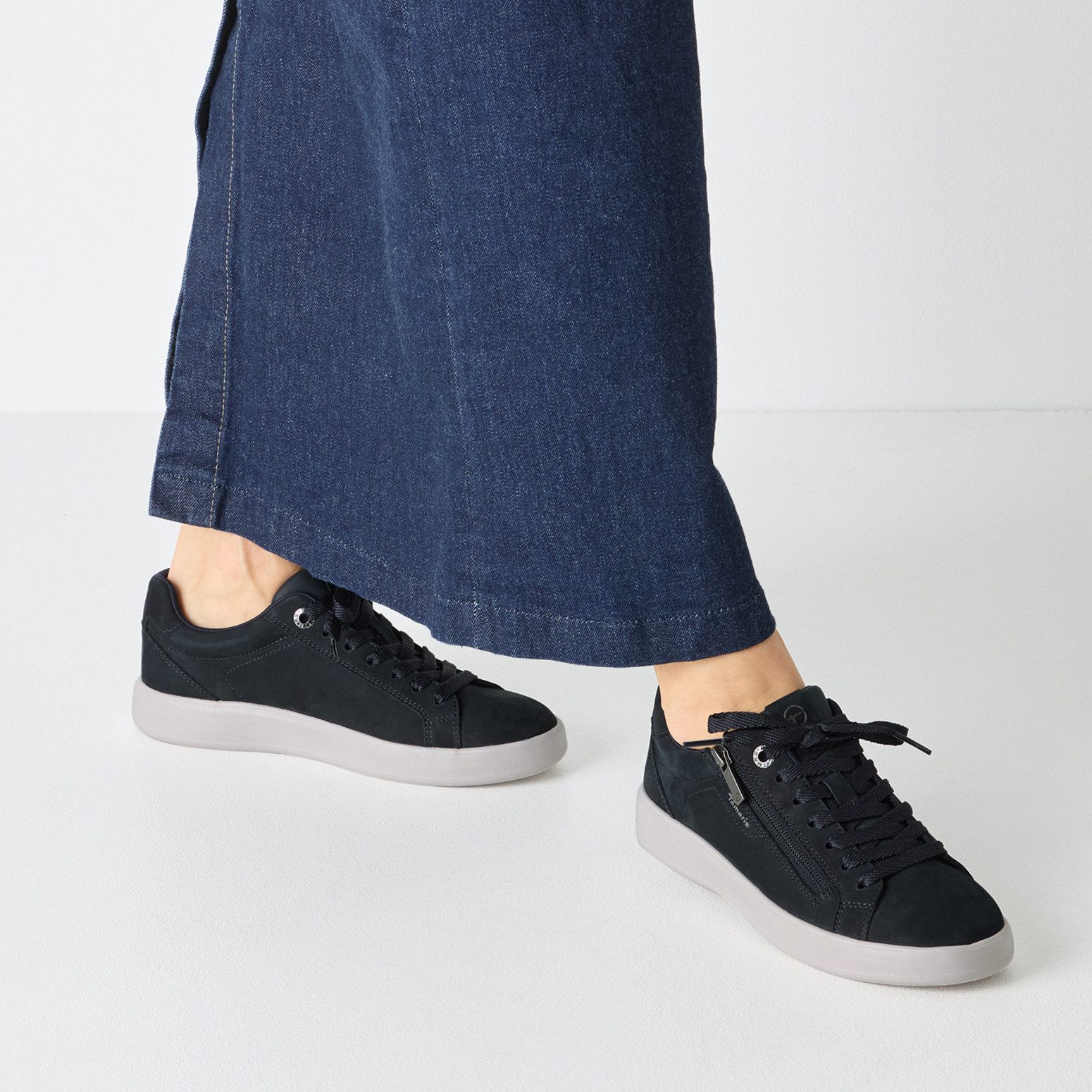 Tamaris Plateausneakers , vrije tijd schoen, lage schoen, veterschoen met sierstiksels
