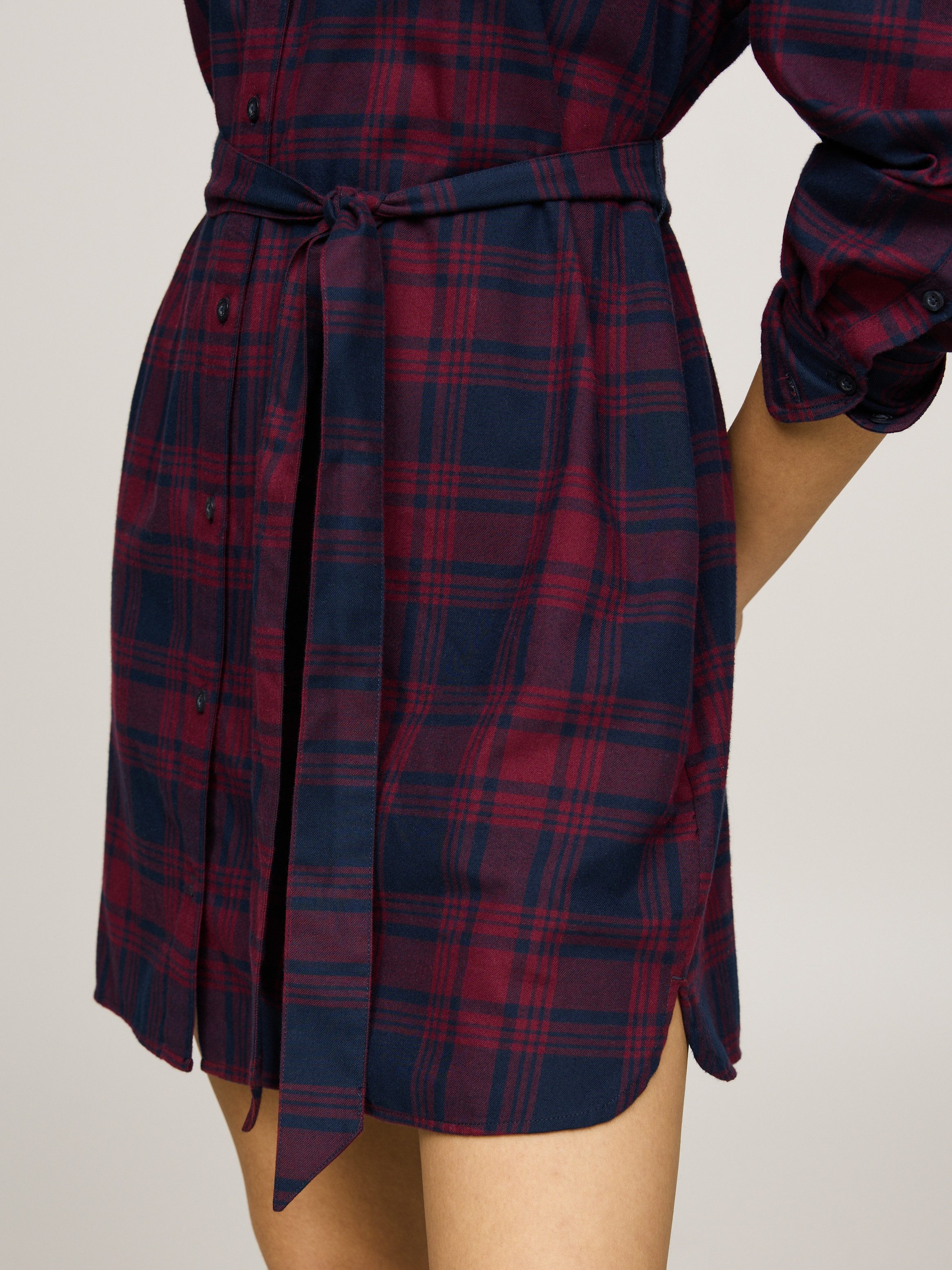 Tommy Jeans Curve Jurk met overhemdkraag TJW CHECK SHIRT DRESS EXT in grote maten, modieus ruitdessin