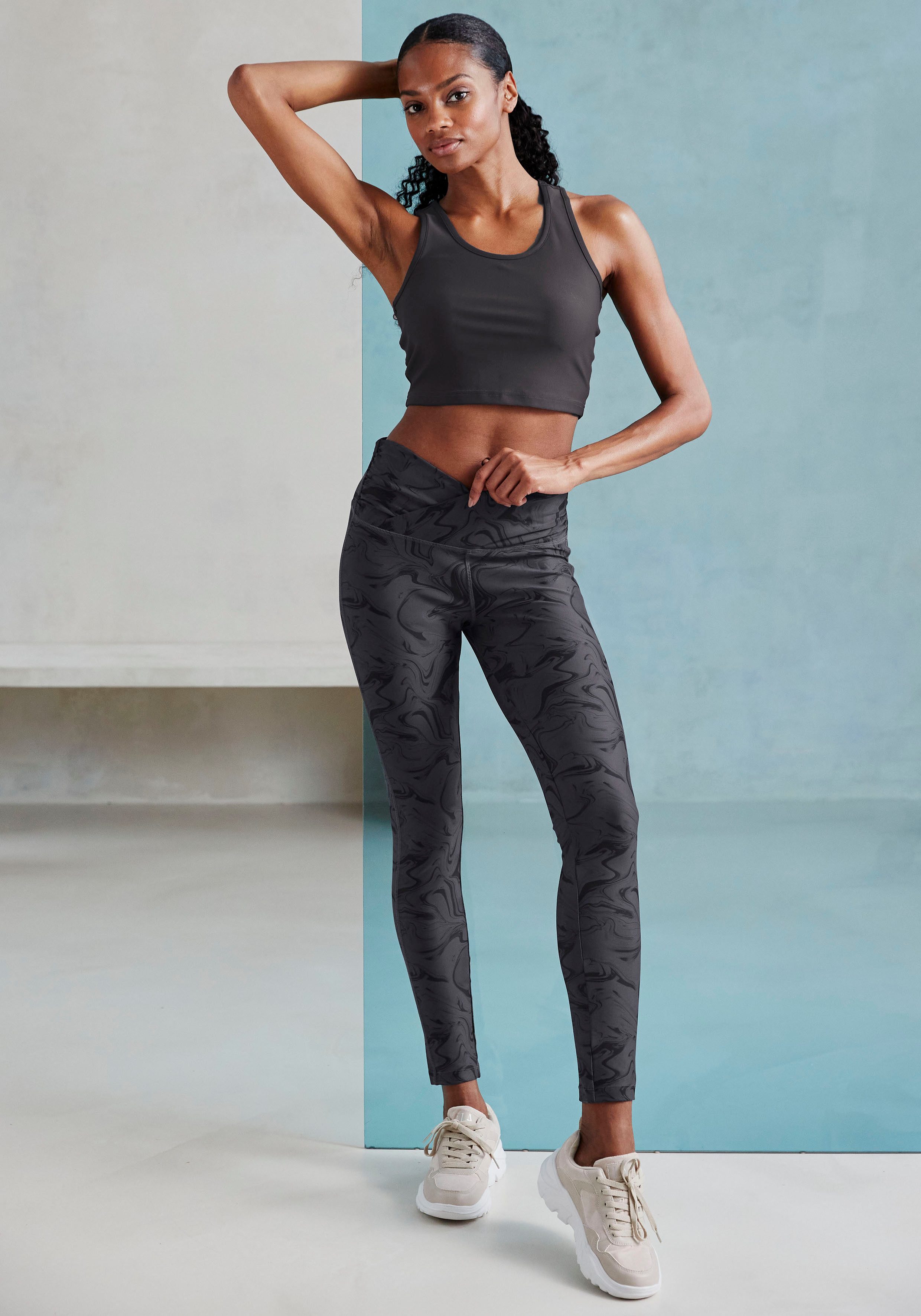 active by Lascana Functionele legging -Sportleggings Sportleggings met allover print