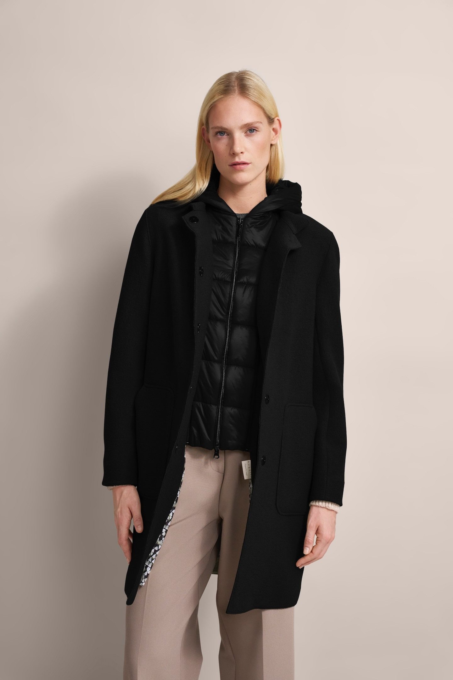Bugatti Korte jas met materialenmix dames winterjassen maat 34 zwart
