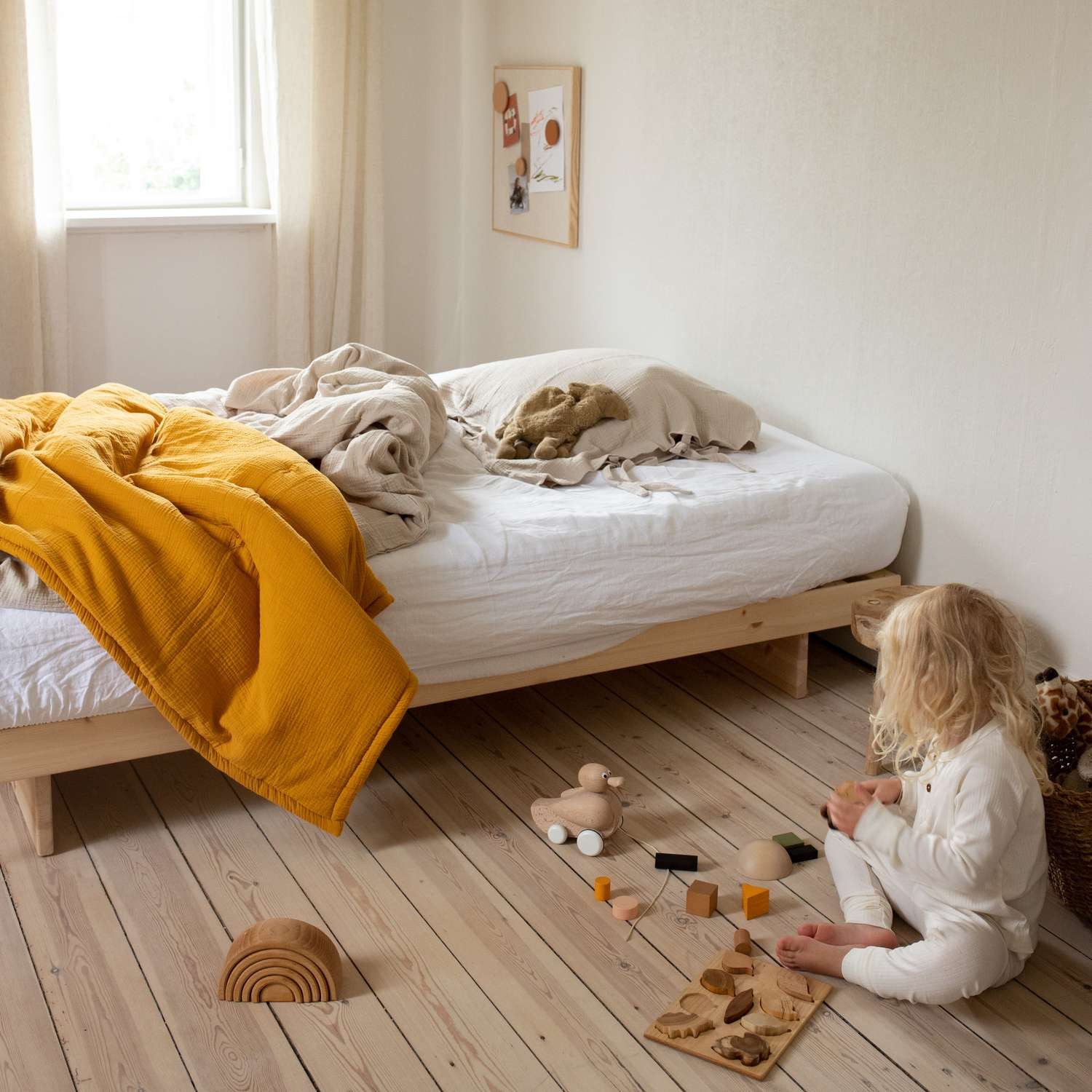 Karup Bedframe Kanso Bed, opbergbed, bed met of zonder lades Bed met/zonder lades, inclusief lattenbodem, FSC® gecertificeerd