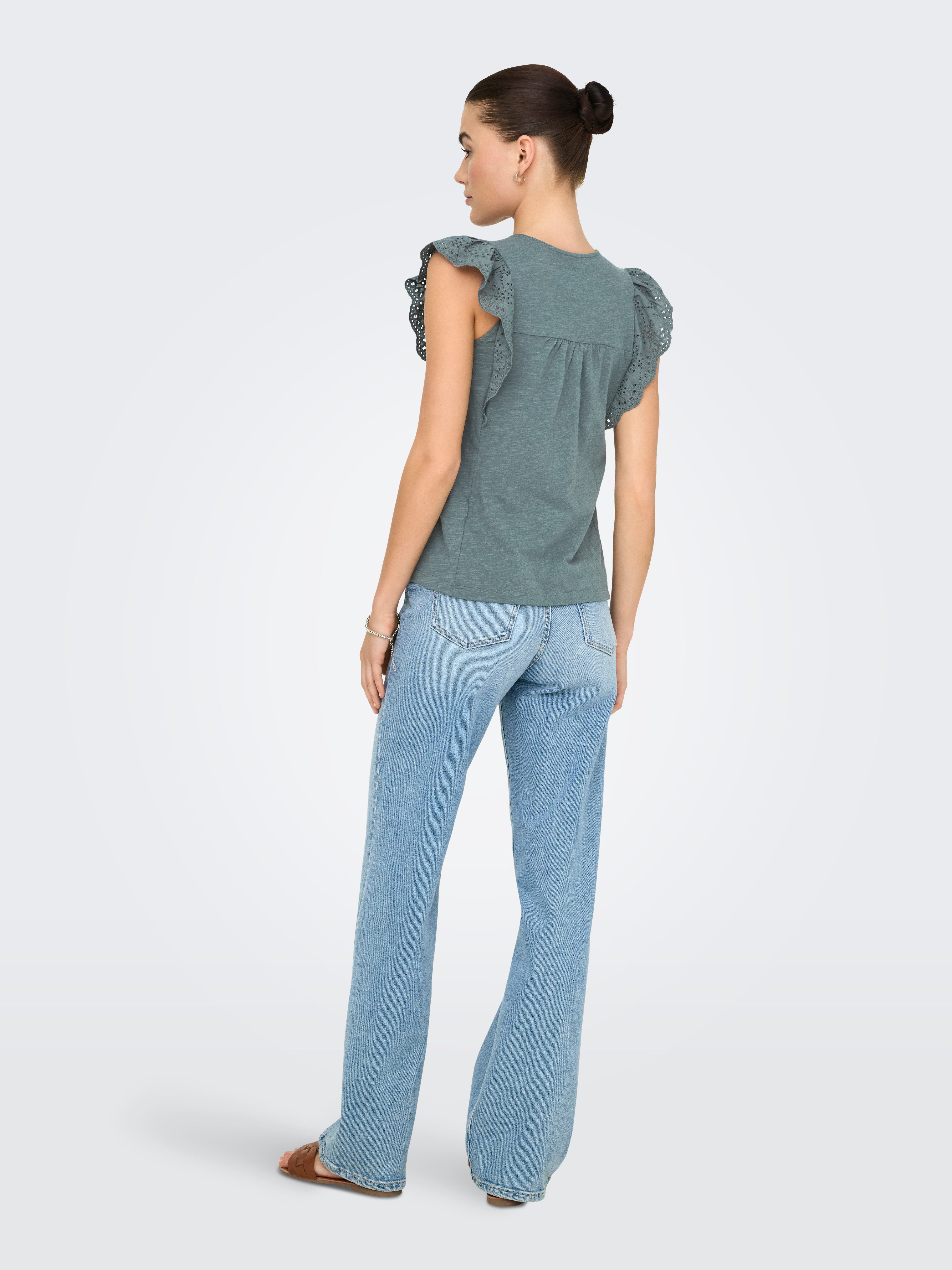 Only Shirt met korte mouwen ONLLEA S/L FRILL MIX TOP JRS
