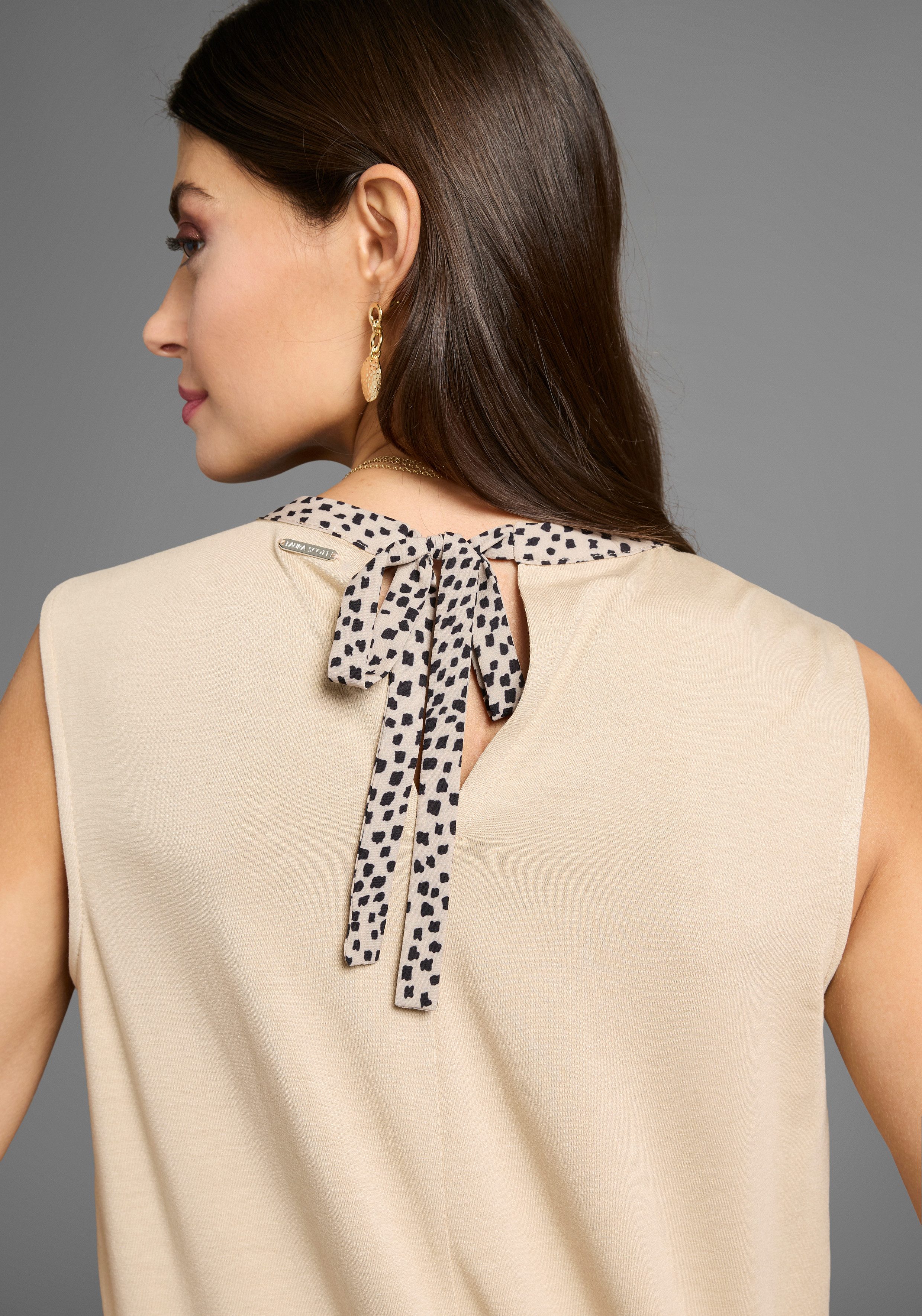 Laura Scott Top met moderne print all-over