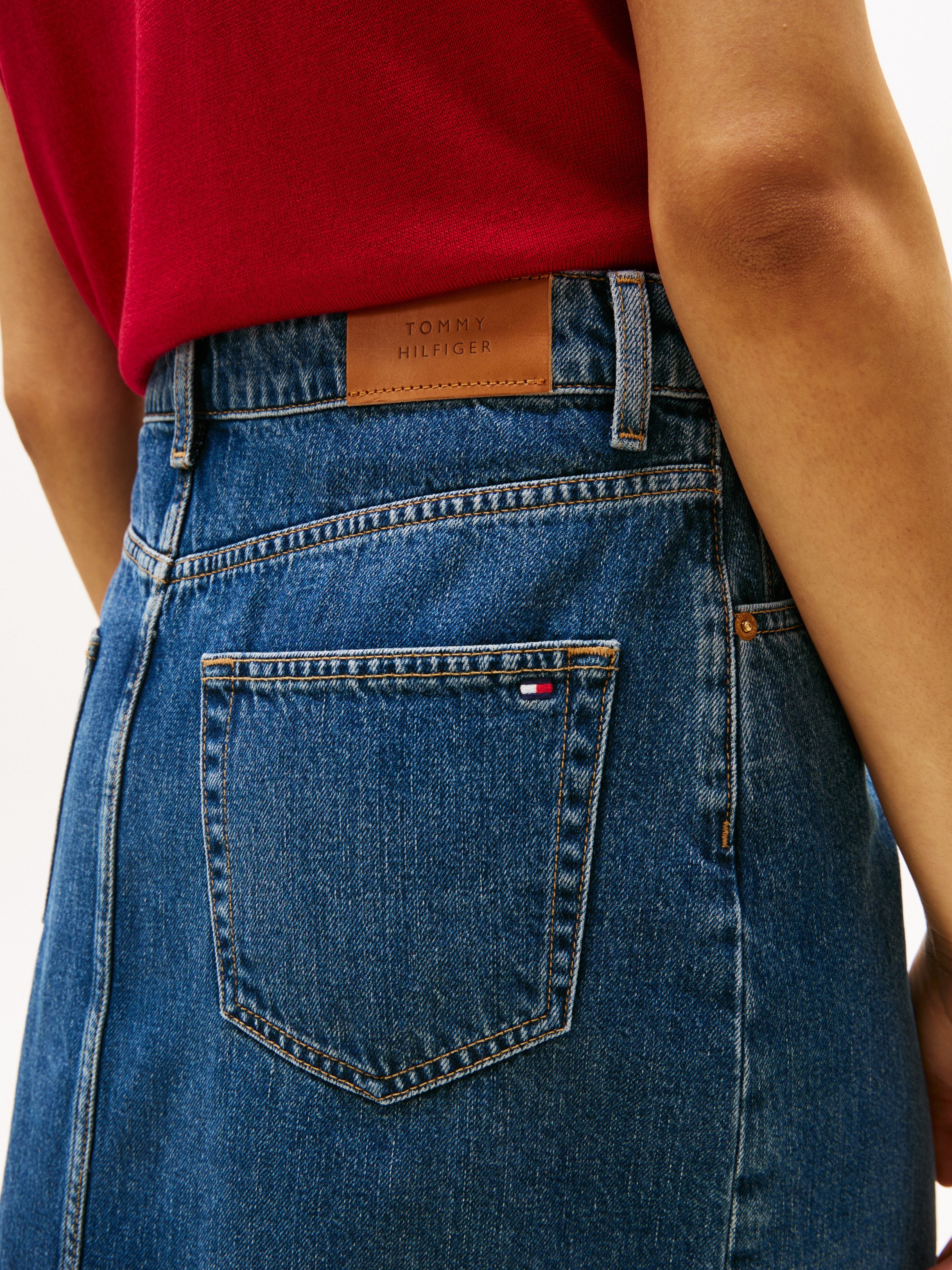 Tommy Hilfiger Jeans rok DNM DEE STRAIGHT KNEE RW SKIRT