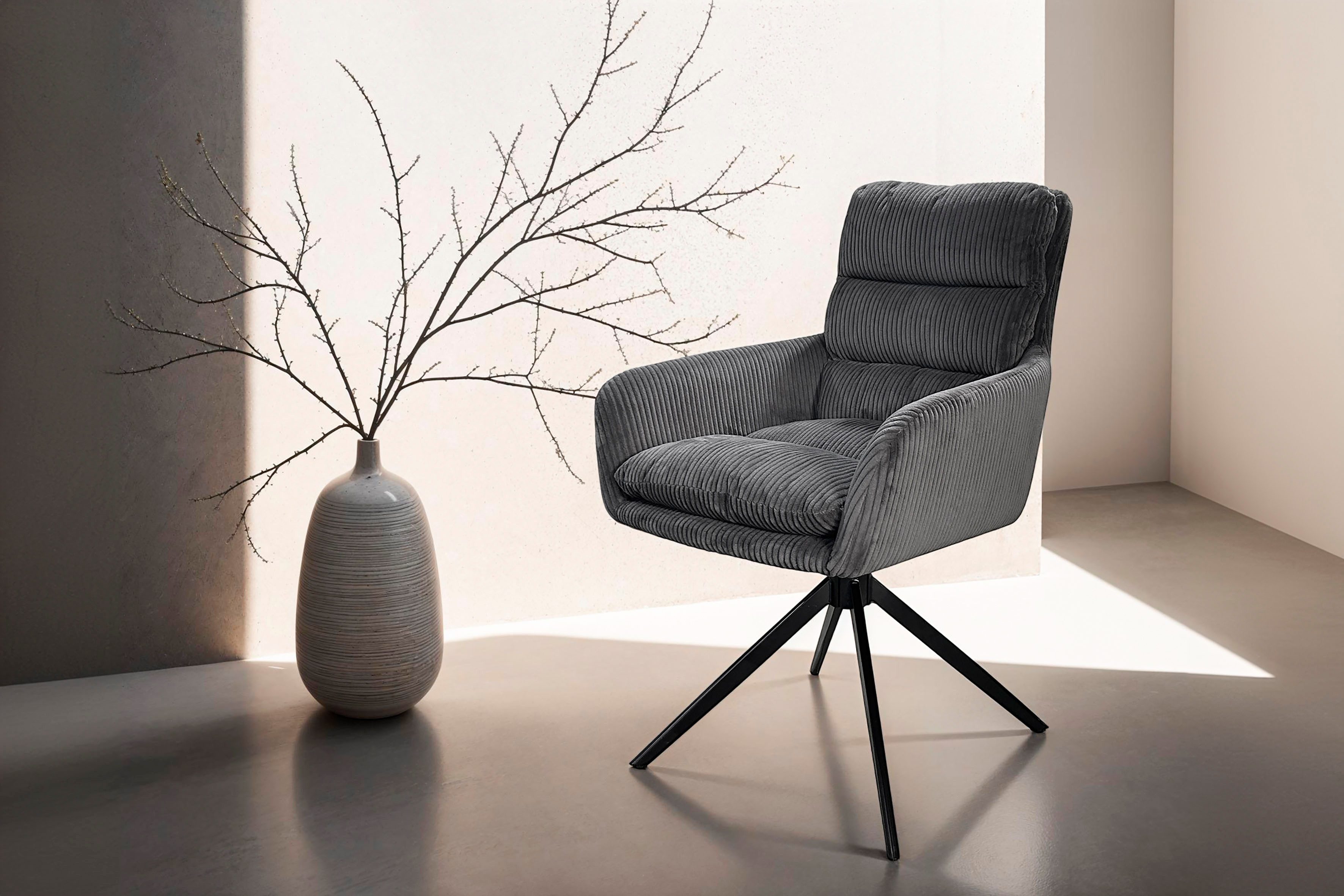 byLIVING Eetkamerstoel Pura (2-stuks set) Zitkuip 360° draaibaar, zwart metaal, armleuningstoel, diverse kleuren (set) 4 poot stoelen zwart