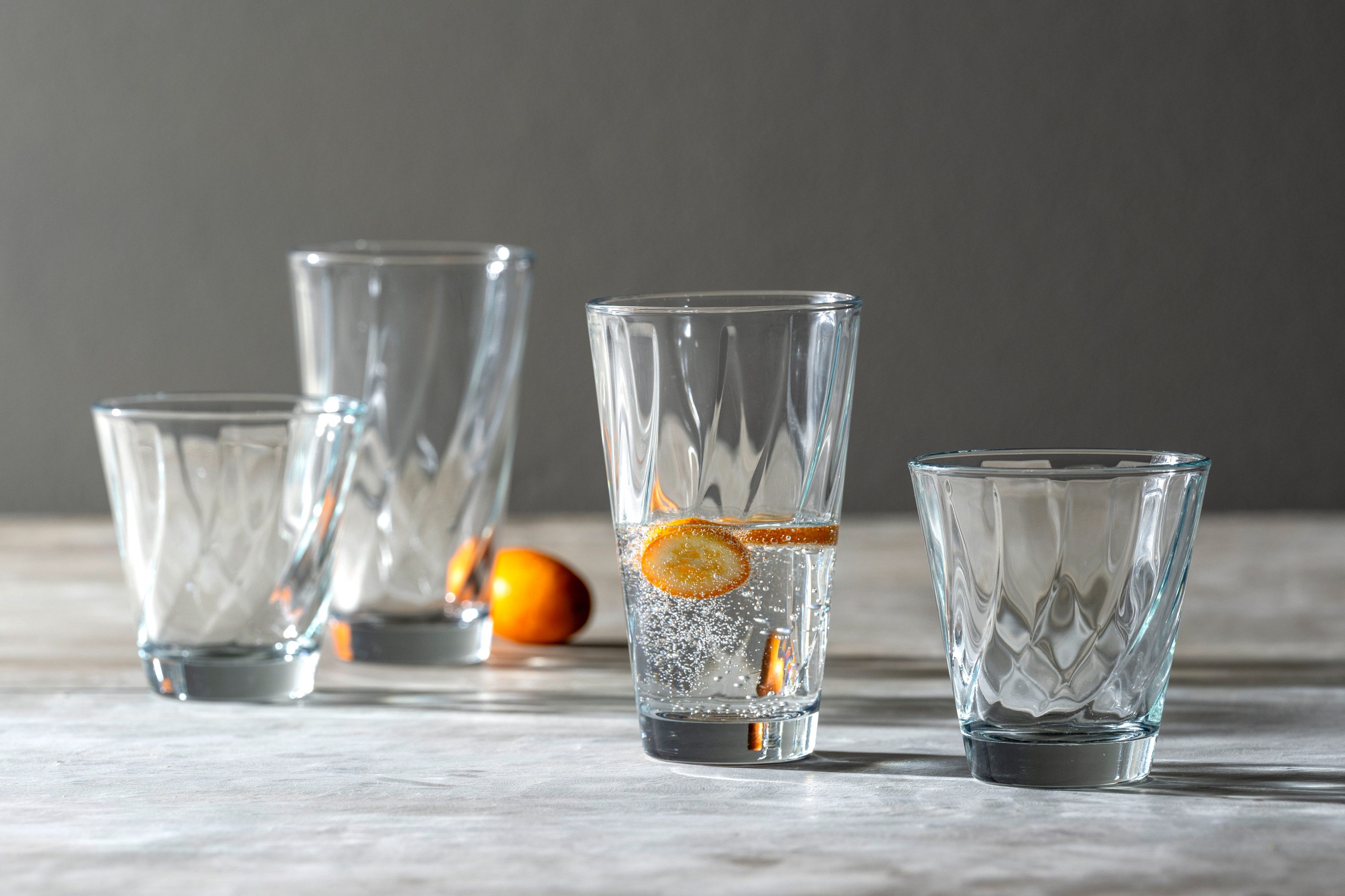 LEONARDO Glazenset Drinkglas-set TWIST, 12-delig Beker-set, vaatwasmachinebestendig (set, 12-delig)
