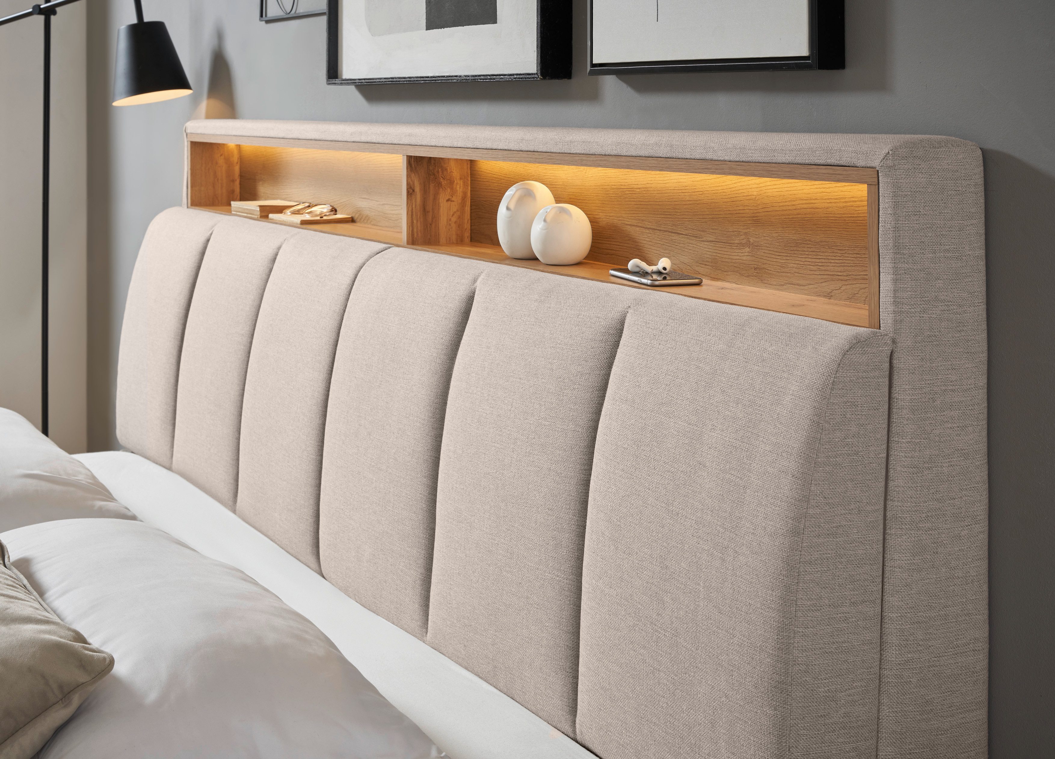 INOSIGN Gestoffeerd bed CiTY/GiRON,, gepolsterd opbergbed, met LED-verlichting Bedkisten met hondenbed of als opbergruimte, opklapbare hoofdeinden