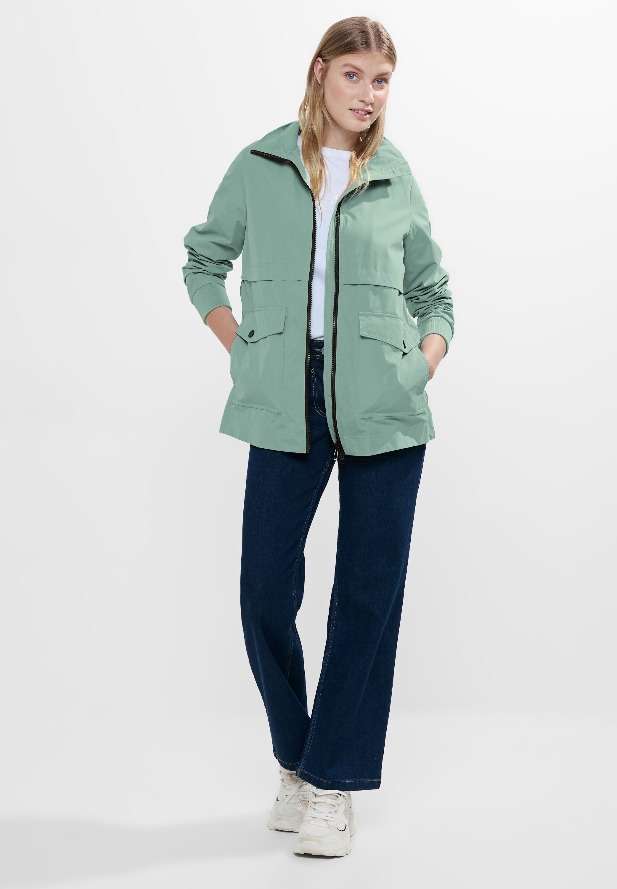 Cecil Anorak Short Trench Jacket met opstaande kraag en trenchcoat-stijl