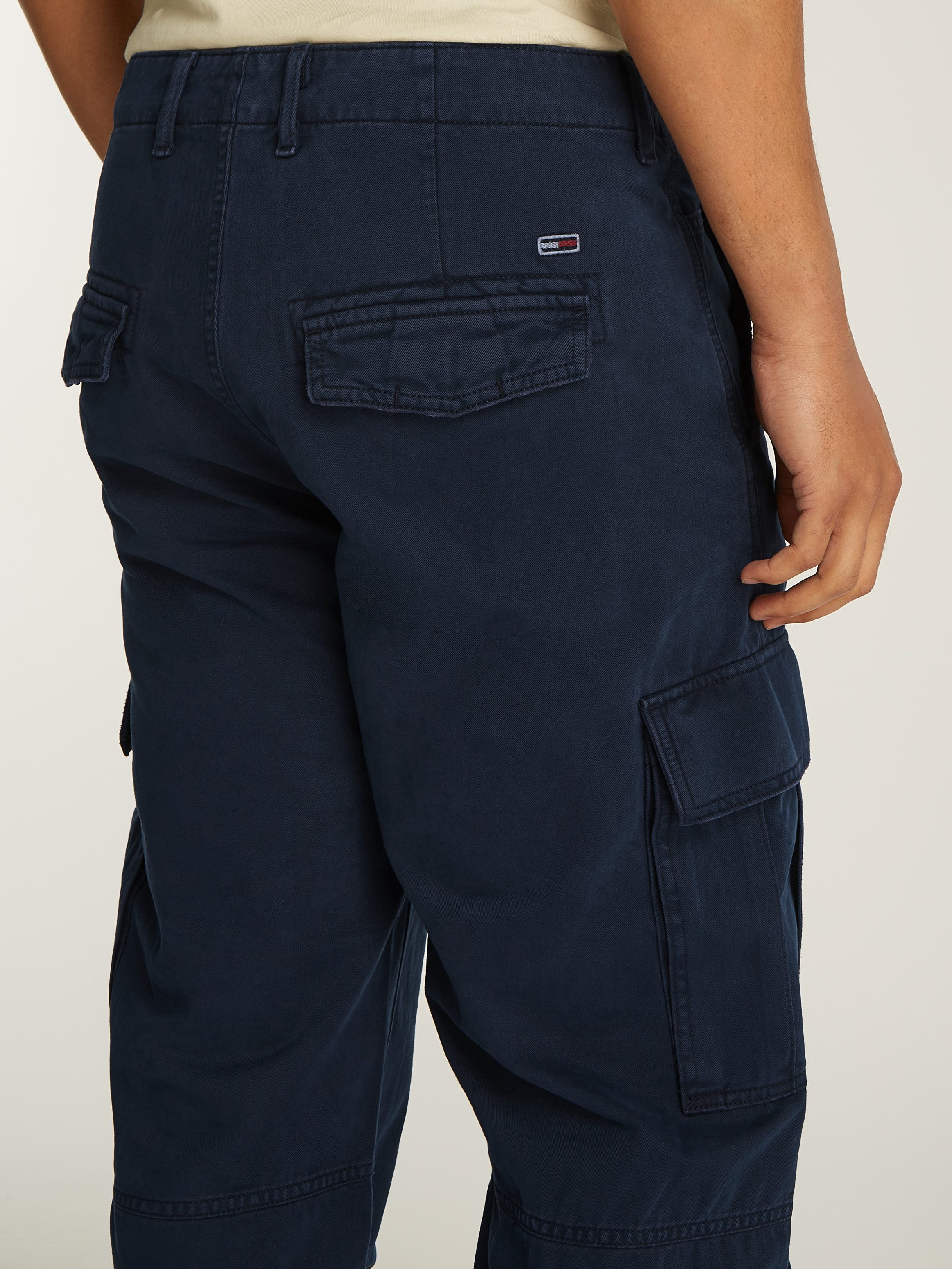 TOMMY JEANS Cargobroek TJM AUSTIN CARGO met geborduurd logo