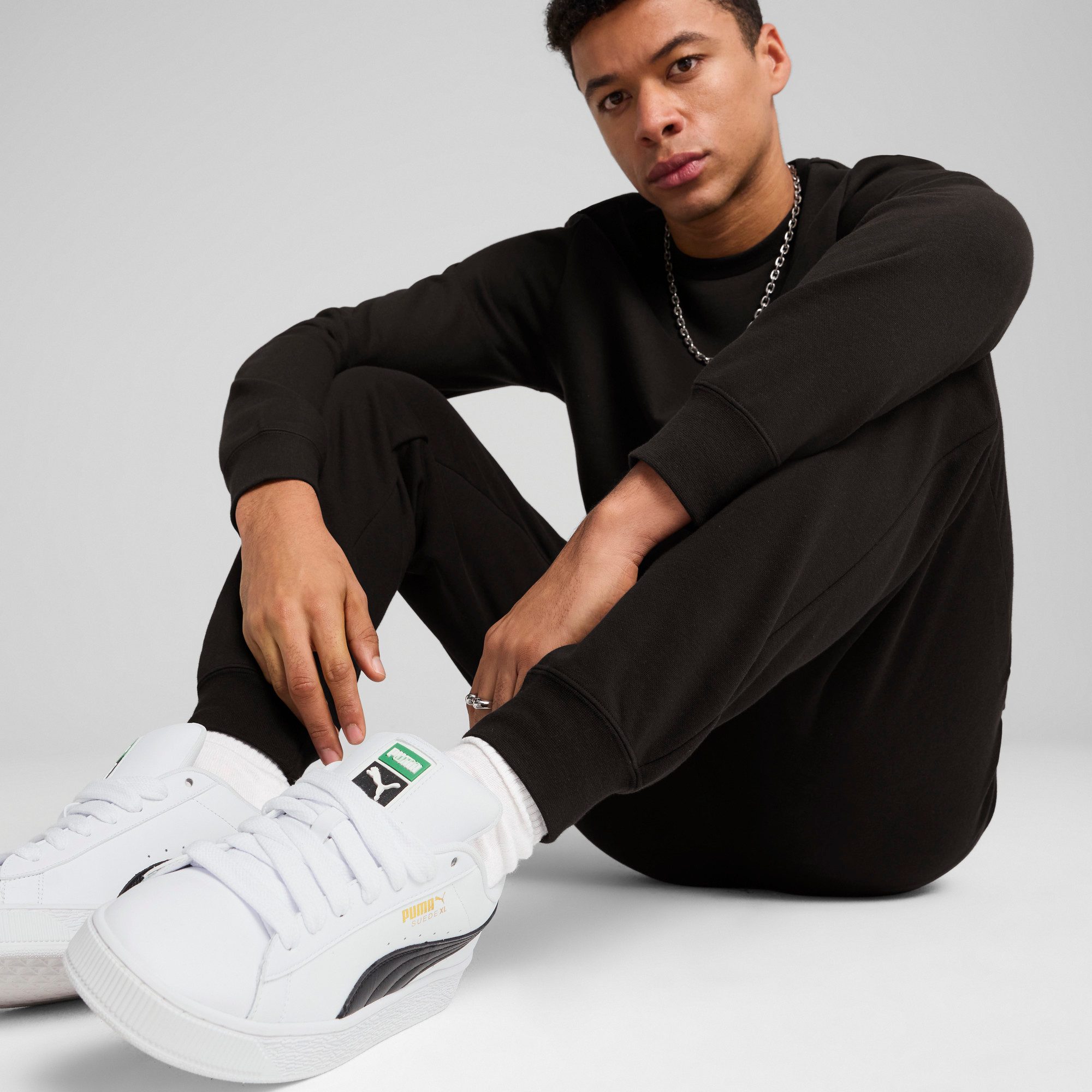 PUMA Trainingsbroek ESS NO. 1 LOGO SWEATPANTS FL CL