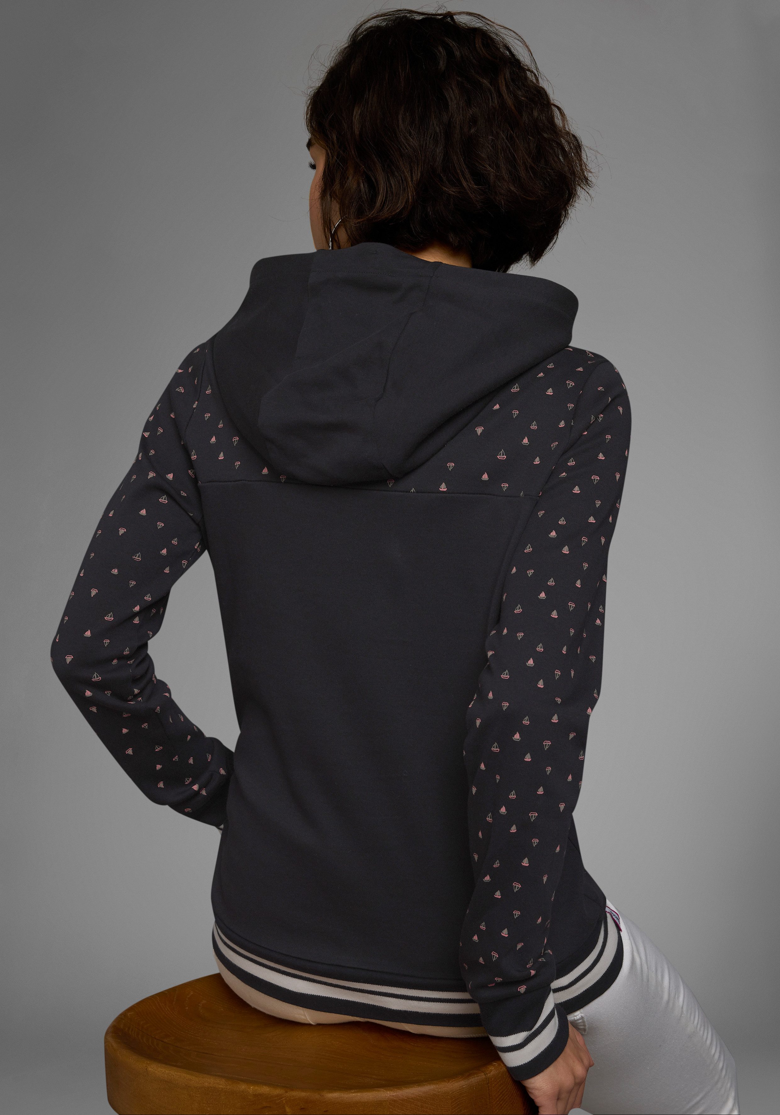 KangaROOS Hoodie Lange mouwen, figuurvolgende snit, van katoen, met capuchon