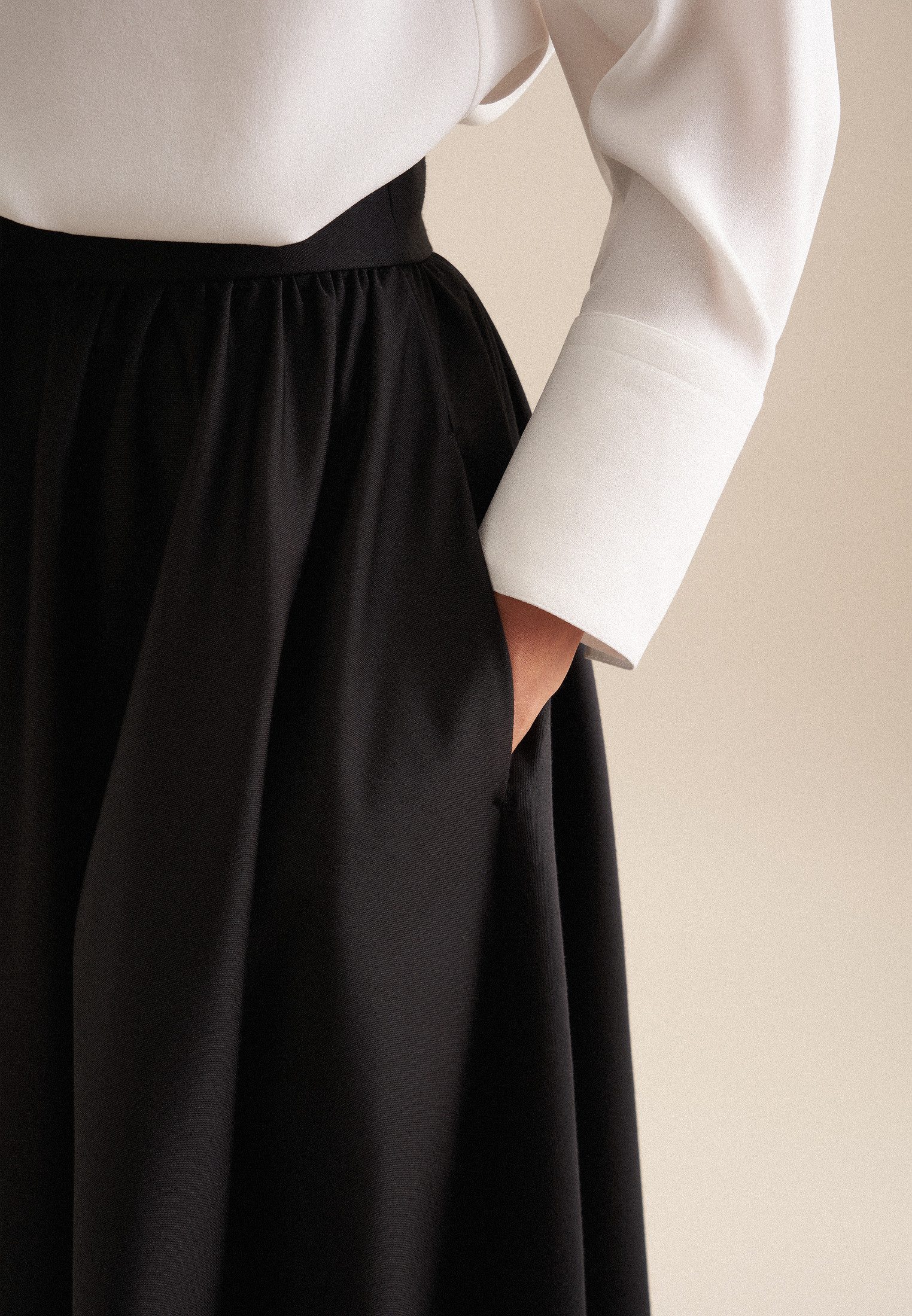 seidensticker Midirok Zwarte roos
