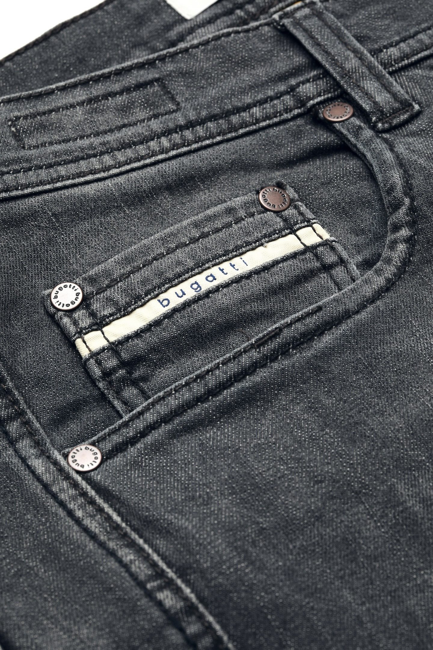 Bugatti 5-pocket jeans met een lichte used-look