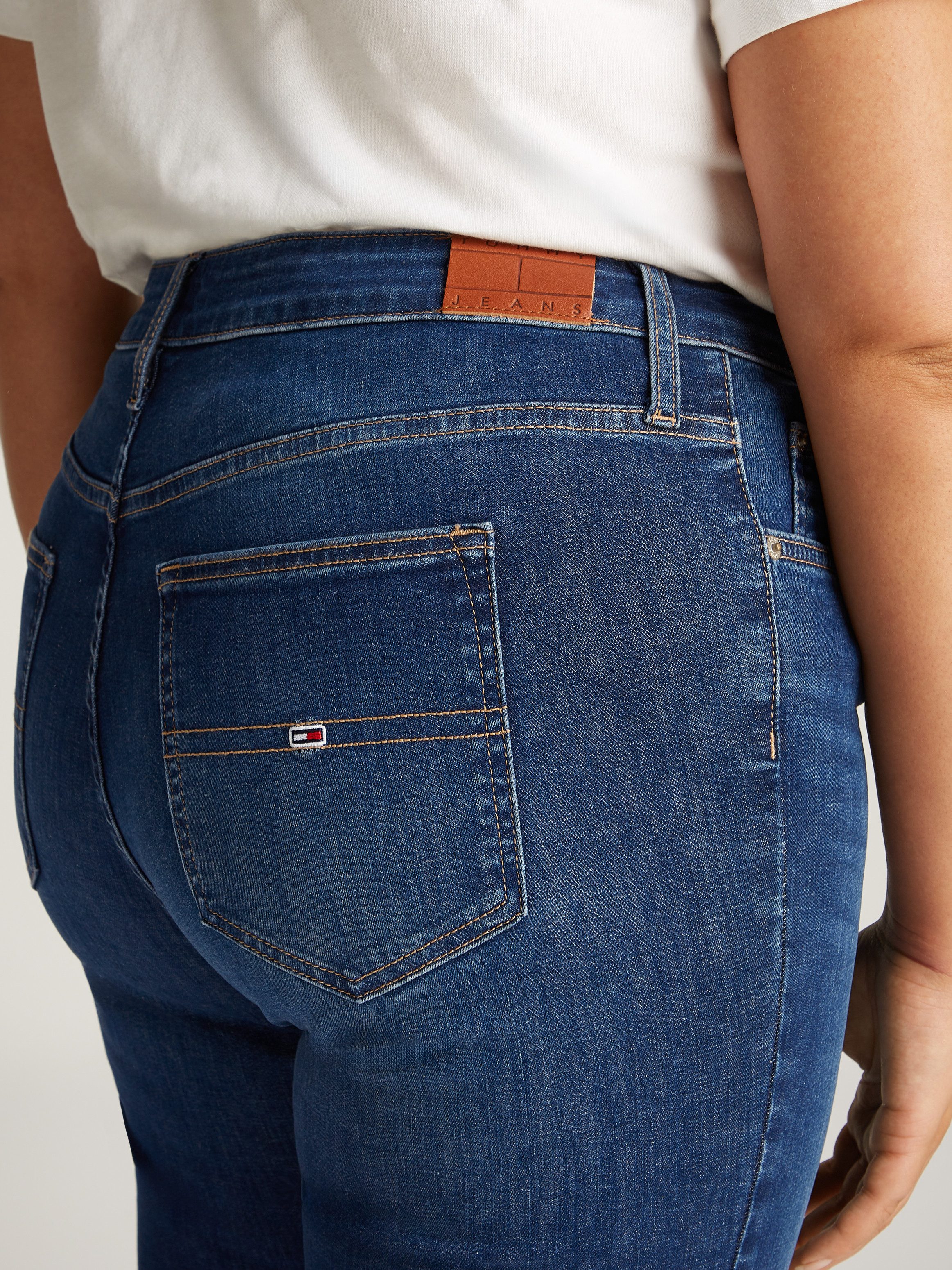 Tommy Jeans Curve Wijd uitlopende jeans CRV SYLVIA HGH FLR in grote maten in 5-pocket stijl