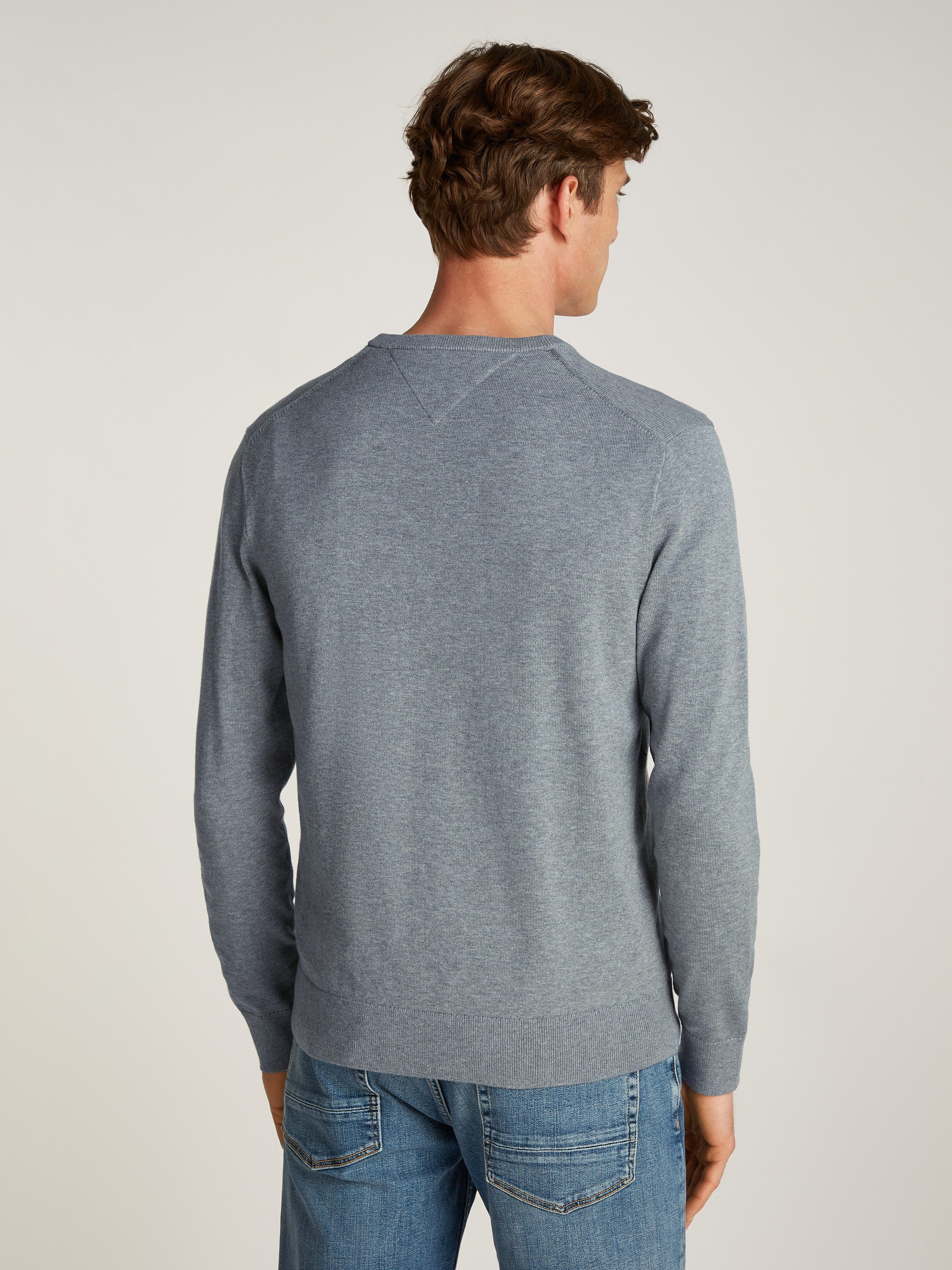 Tommy Hilfiger Gebreide trui ESSENTIAL COTTON V NECK met V-hals en borduursel