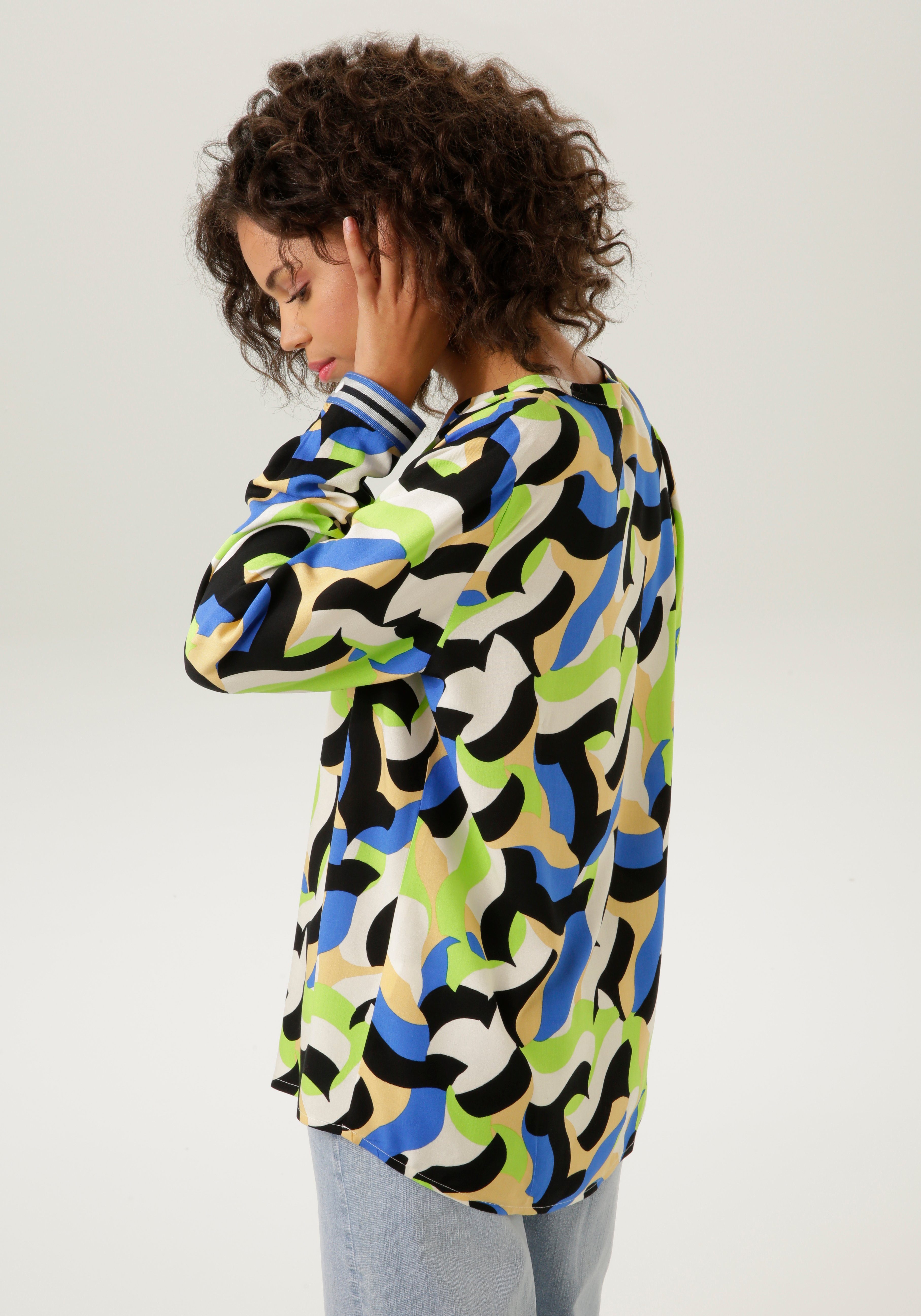 Aniston CASUAL Blouse zonder sluiting met trendy kleuren, grafische print