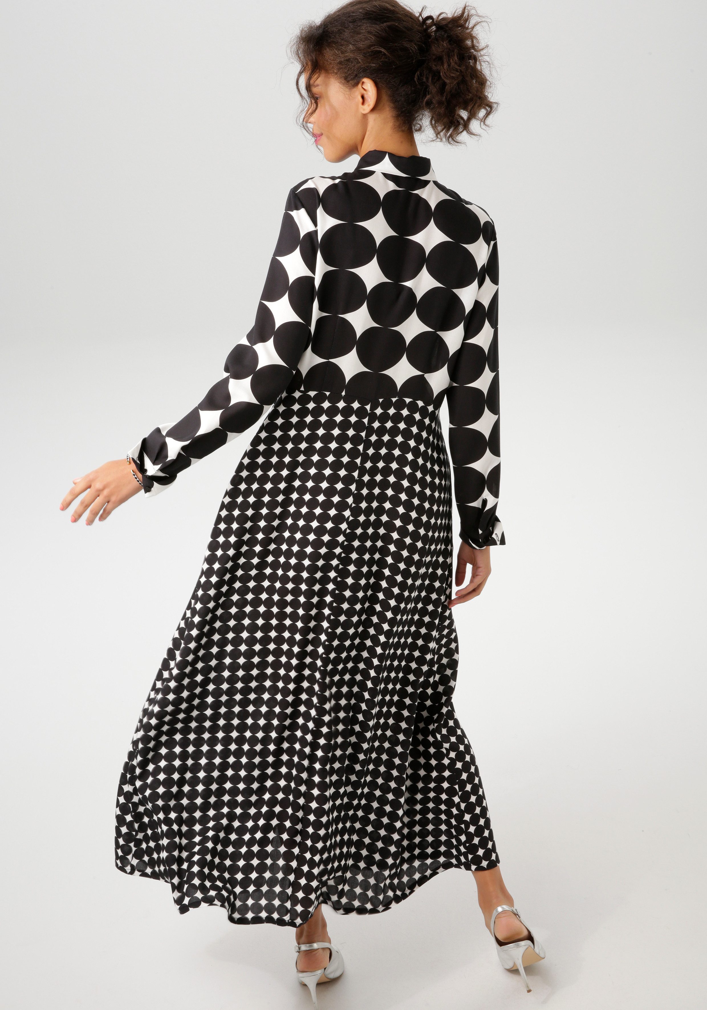 Aniston CASUAL Maxi-jurk in een mix van grote en kleine cirkels nieuwe collectie
