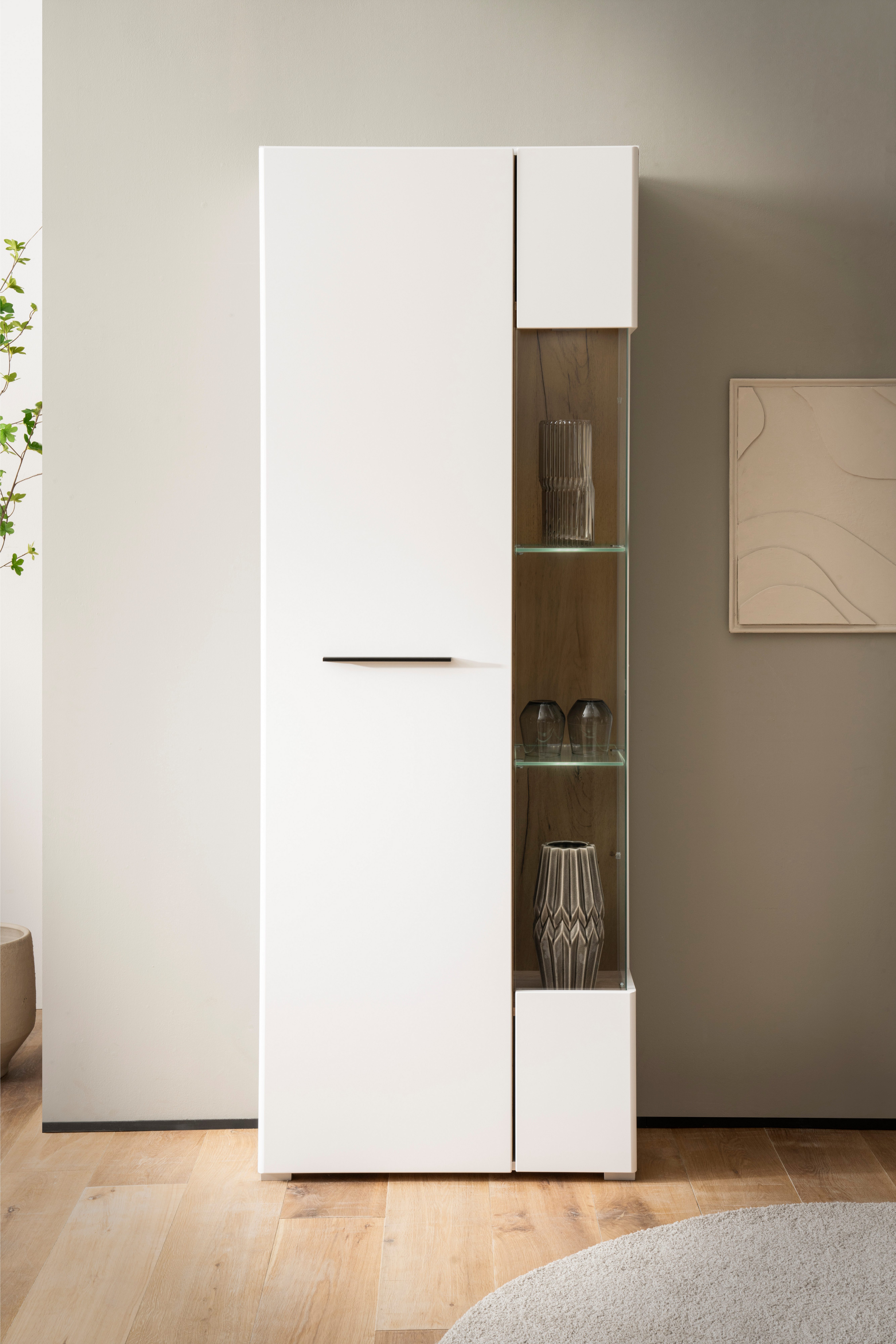 INOSIGN Vitrinekast Salerno Hoge kast, Glazen vitrine, Wit met Eik Evoke Decor, modern. Metalen handgrepen, voldoende opbergruimte, veelzijdig inzetbaar, 72 cm breed