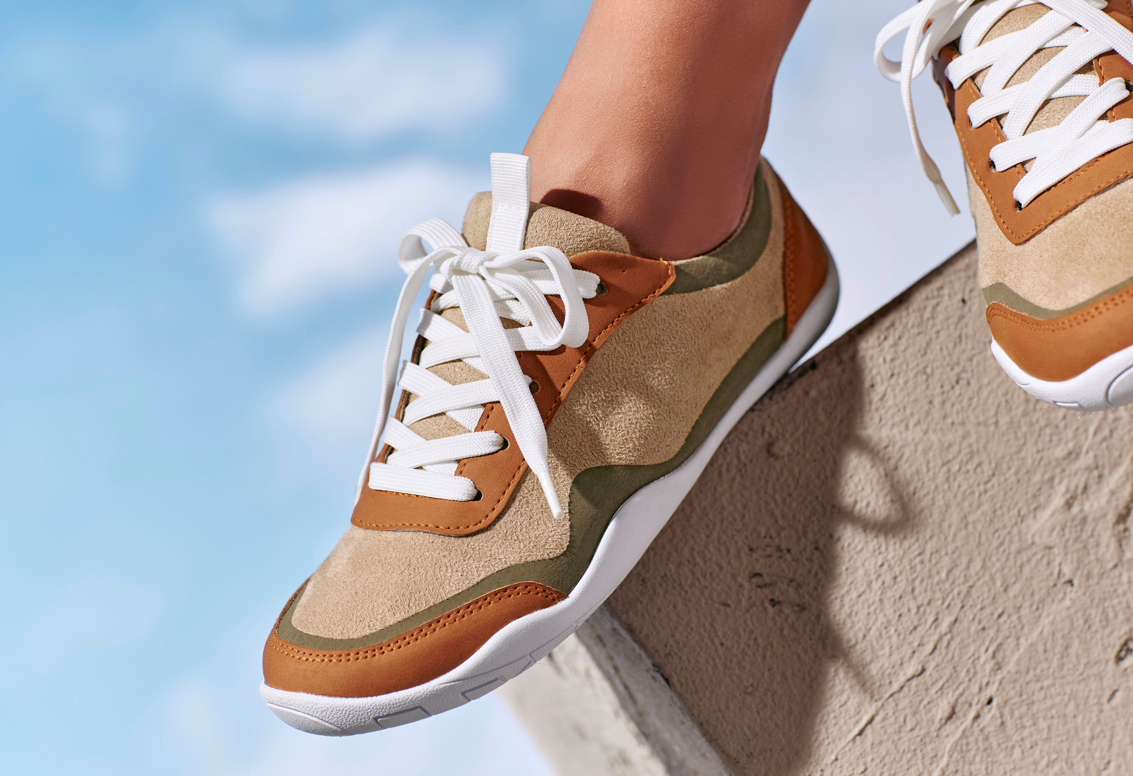 Lascana Sneakers superlicht, ultradunne zool, veterschoen, vrijetijdsschoen vegan