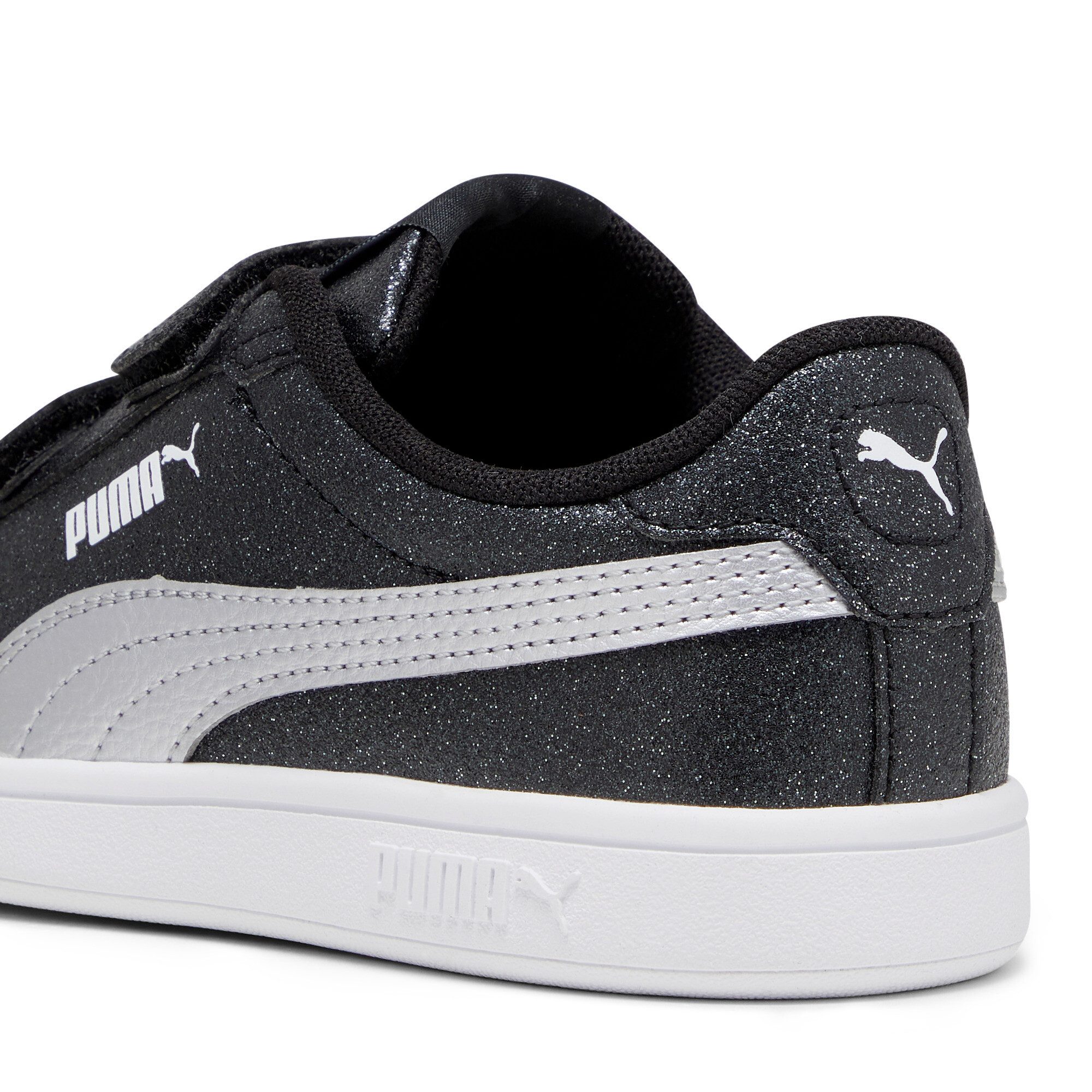 PUMA Sneakers