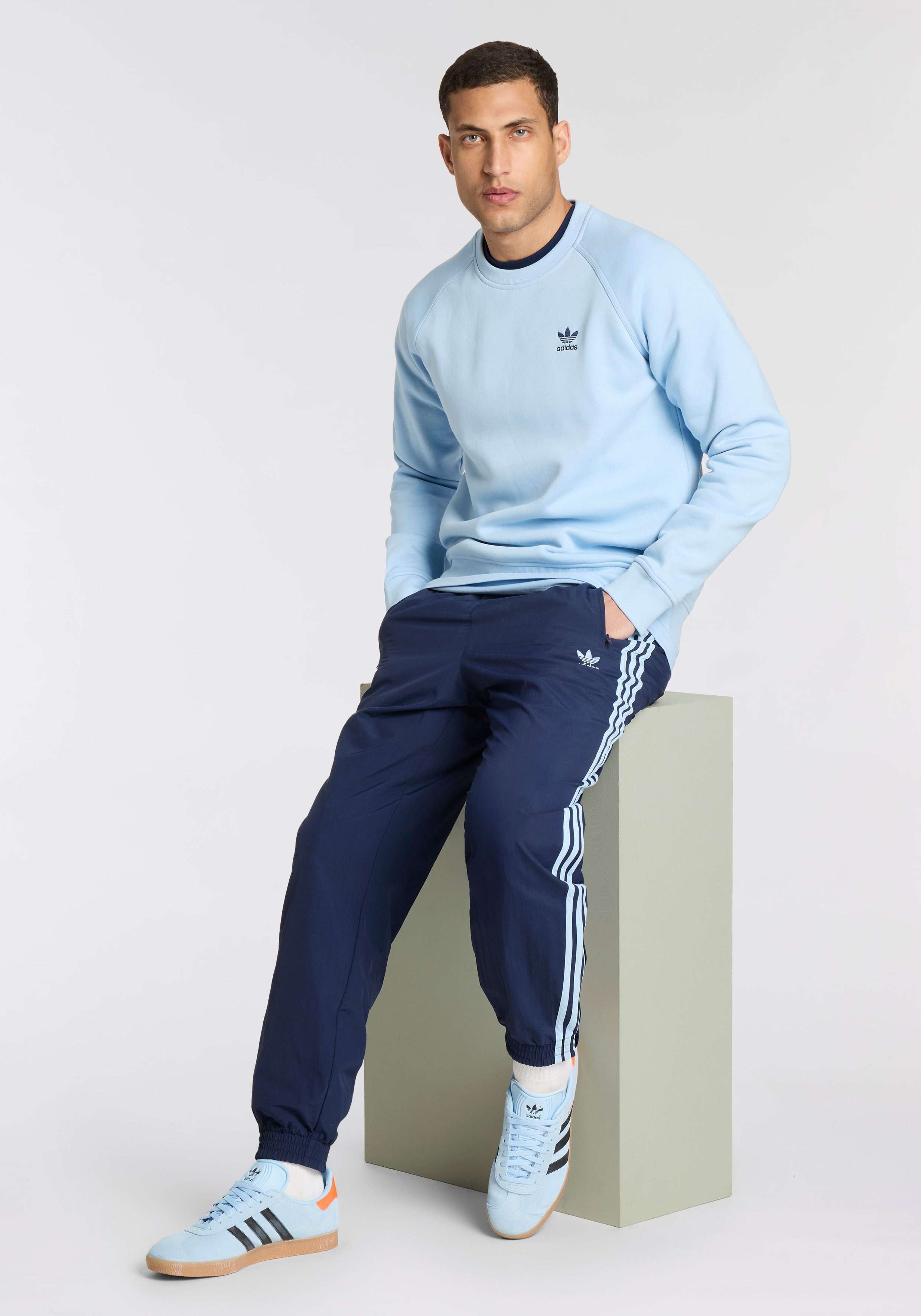 adidas Originals Sweatshirt ESS CREW Essentials pullover, zachte binnenkant