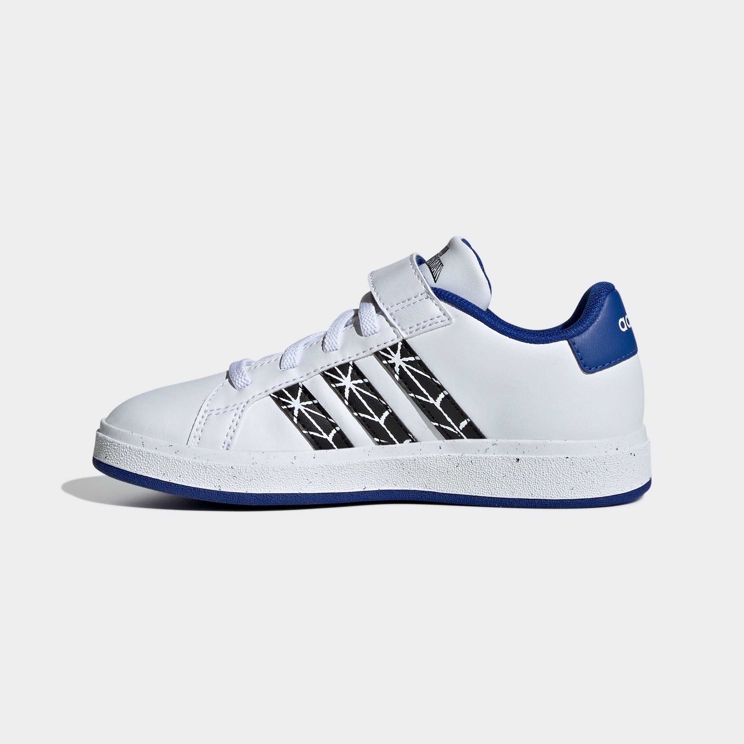 adidas Sportswear Sneakers MARVEL’S SPIDER-MAN GRAND COURT KIDS Design geïnspireerd op de adidas Superstar