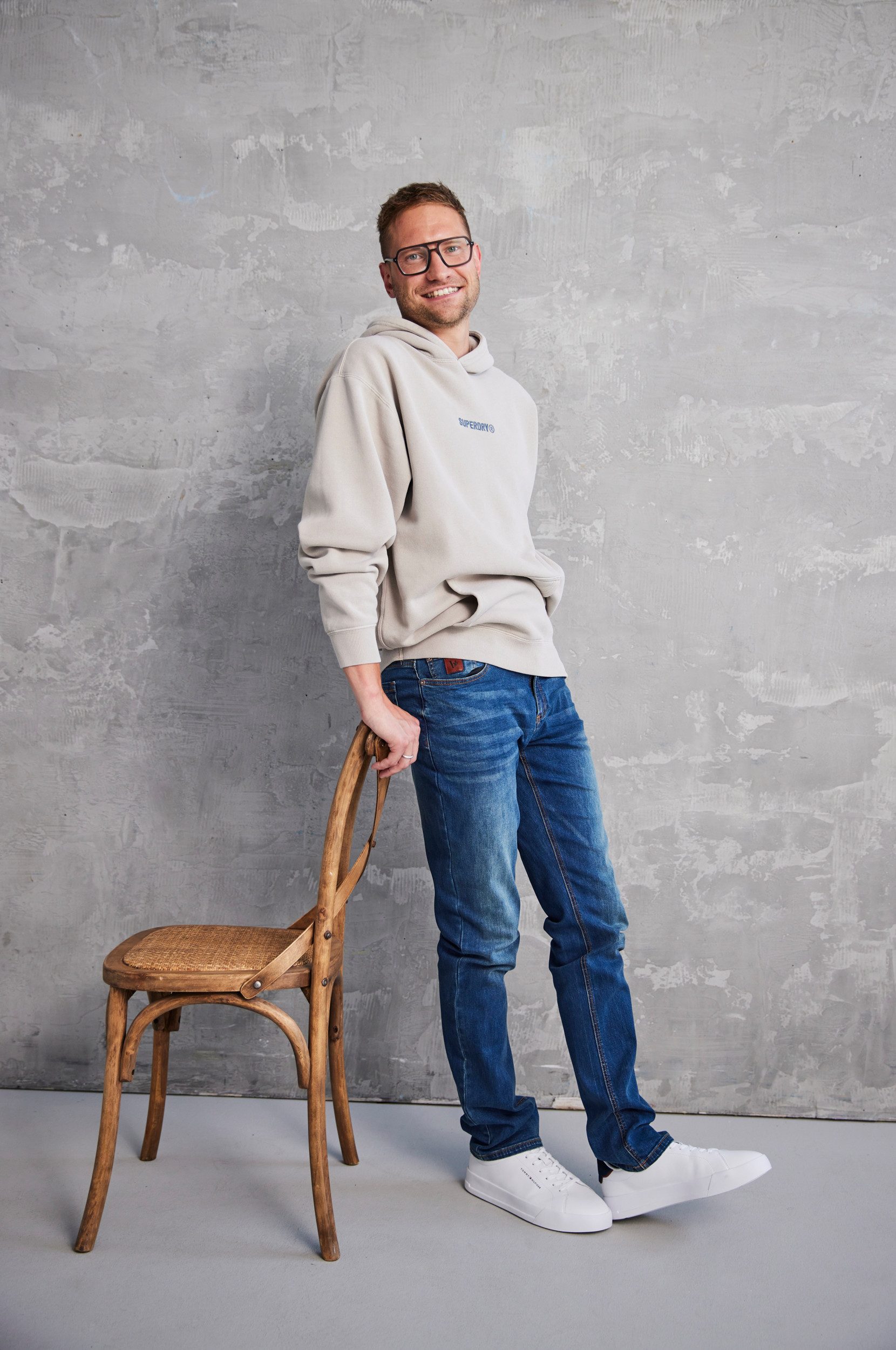 Bruno Banani Straight jeans Hutch rechte broekspijpen, gedeeltelijk met modieuze destroyed-effecten,
