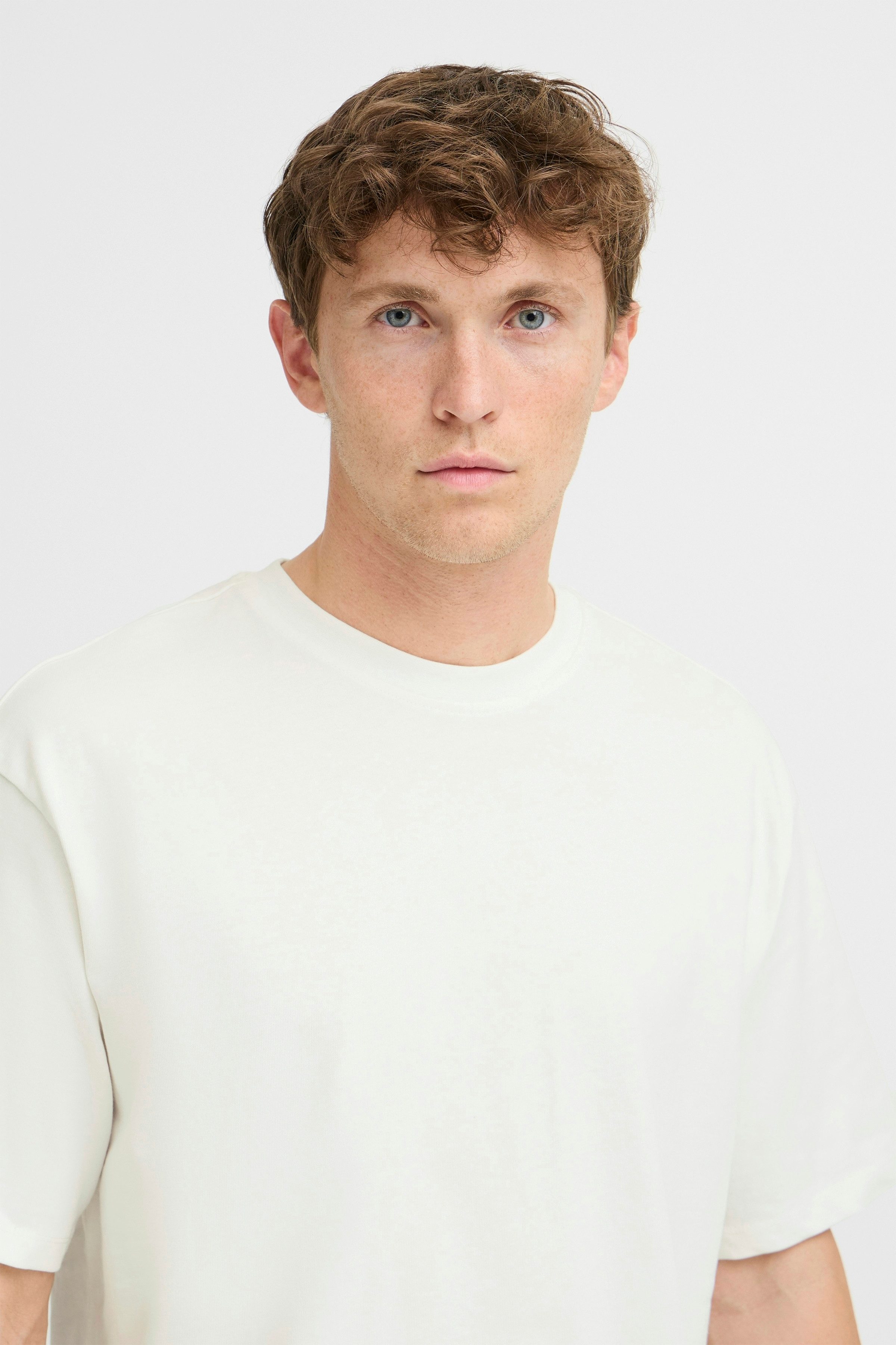Blend T-shirt BHFISHER OVERSIZE TEE