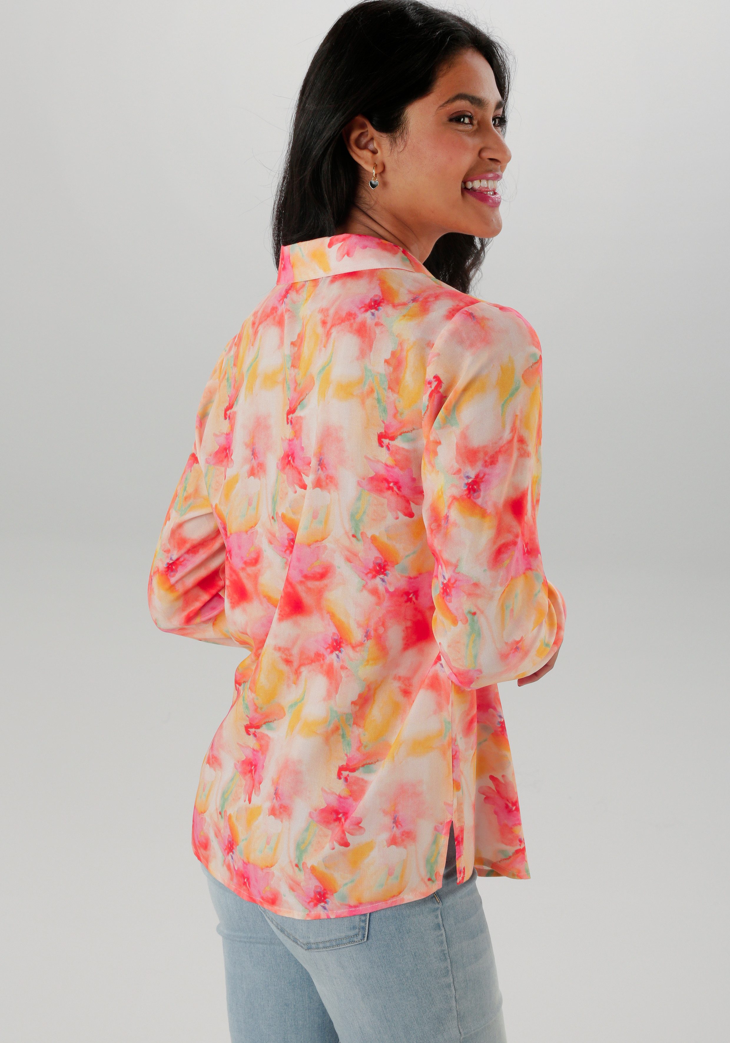 Aniston SELECTED Overhemdblouse met frisse en kleurrijke batikdruk