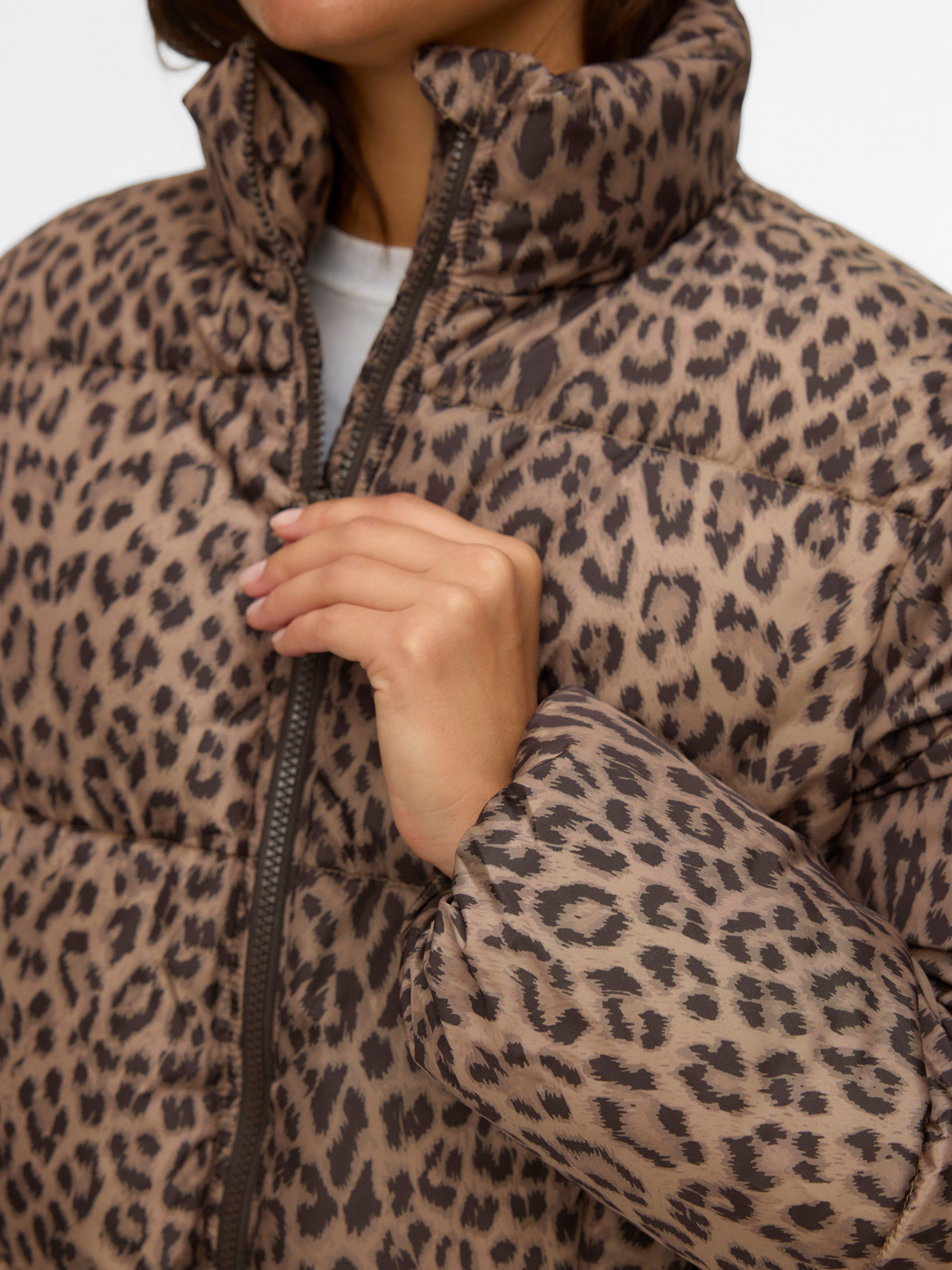 Vero Moda Gewatteerde jas VMPARDA AOP JACKET NOOS