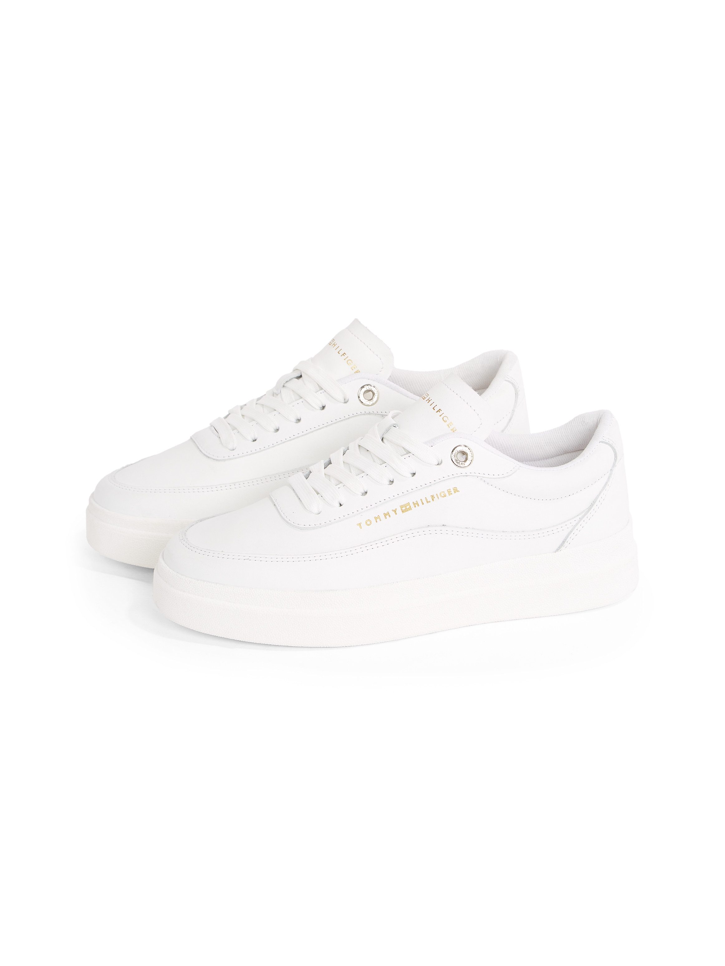 Tommy Hilfiger Plateausneakers MODERN COURT SNEAKER LTHR , vrijetijdsschoen, lage schoen, veterschoen met contrasterend logo