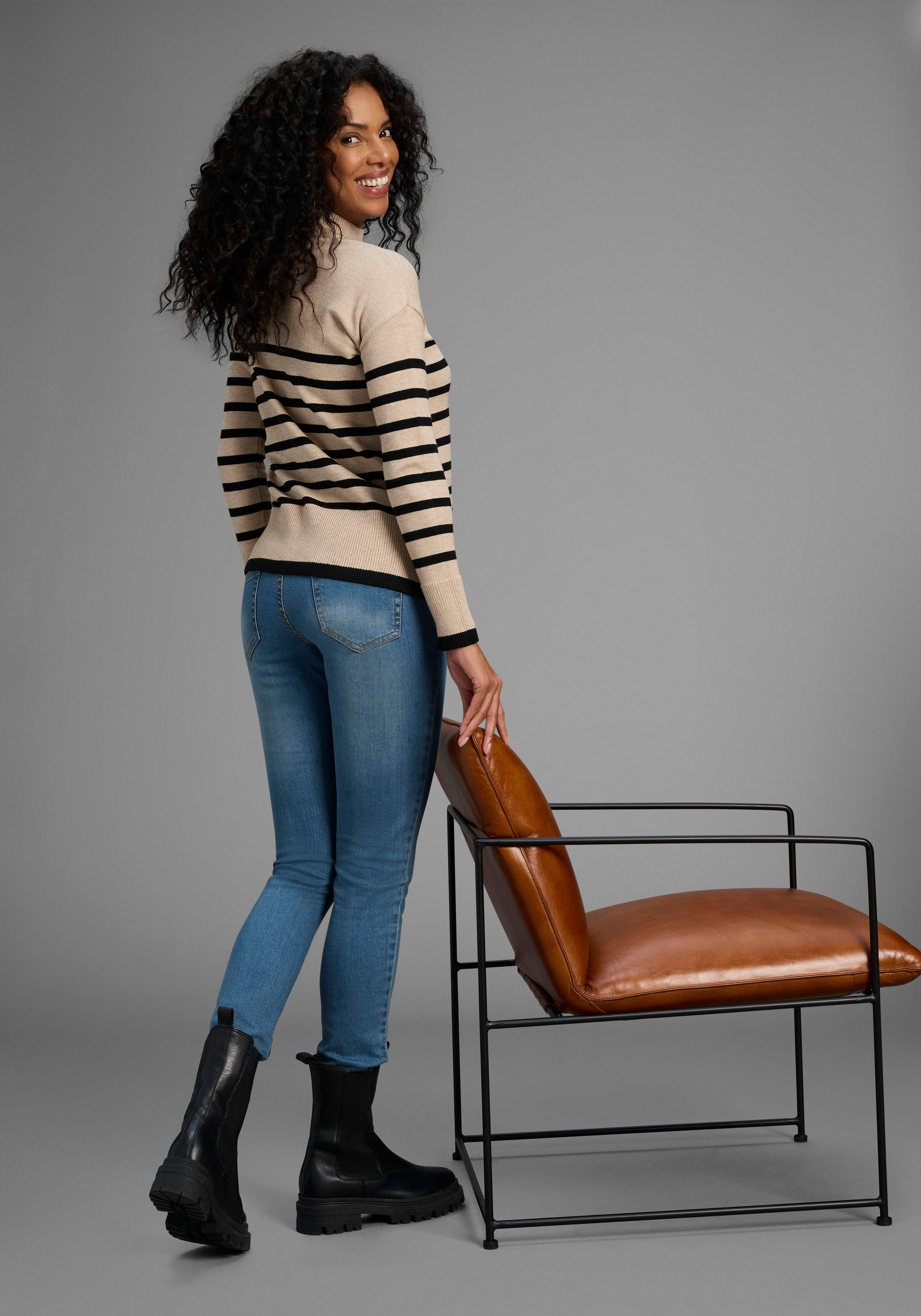 Arizona Slim fit jeans Tailleband met zij-elastiek inzet smalle pasvorm, skinny jeans, used-wassing, hoge taille