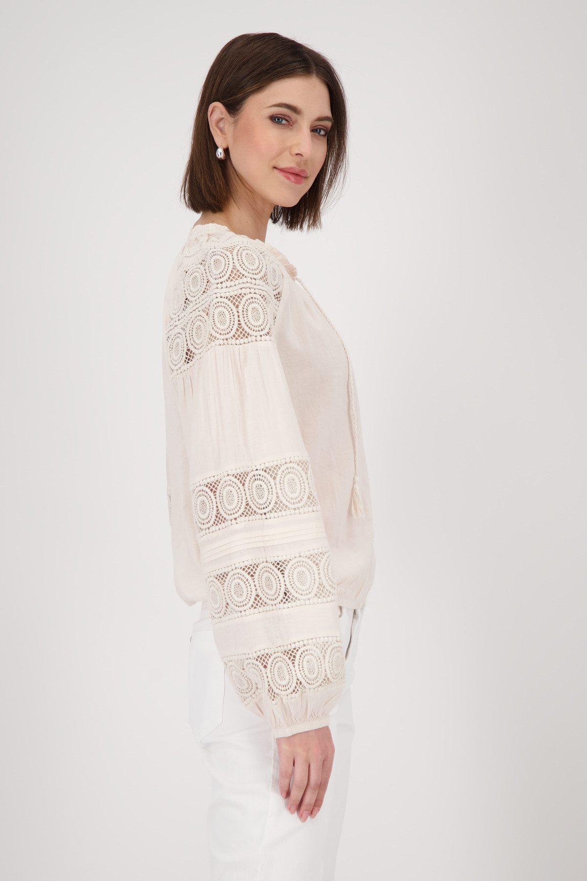 Monari Blouse zonder sluiting met kant