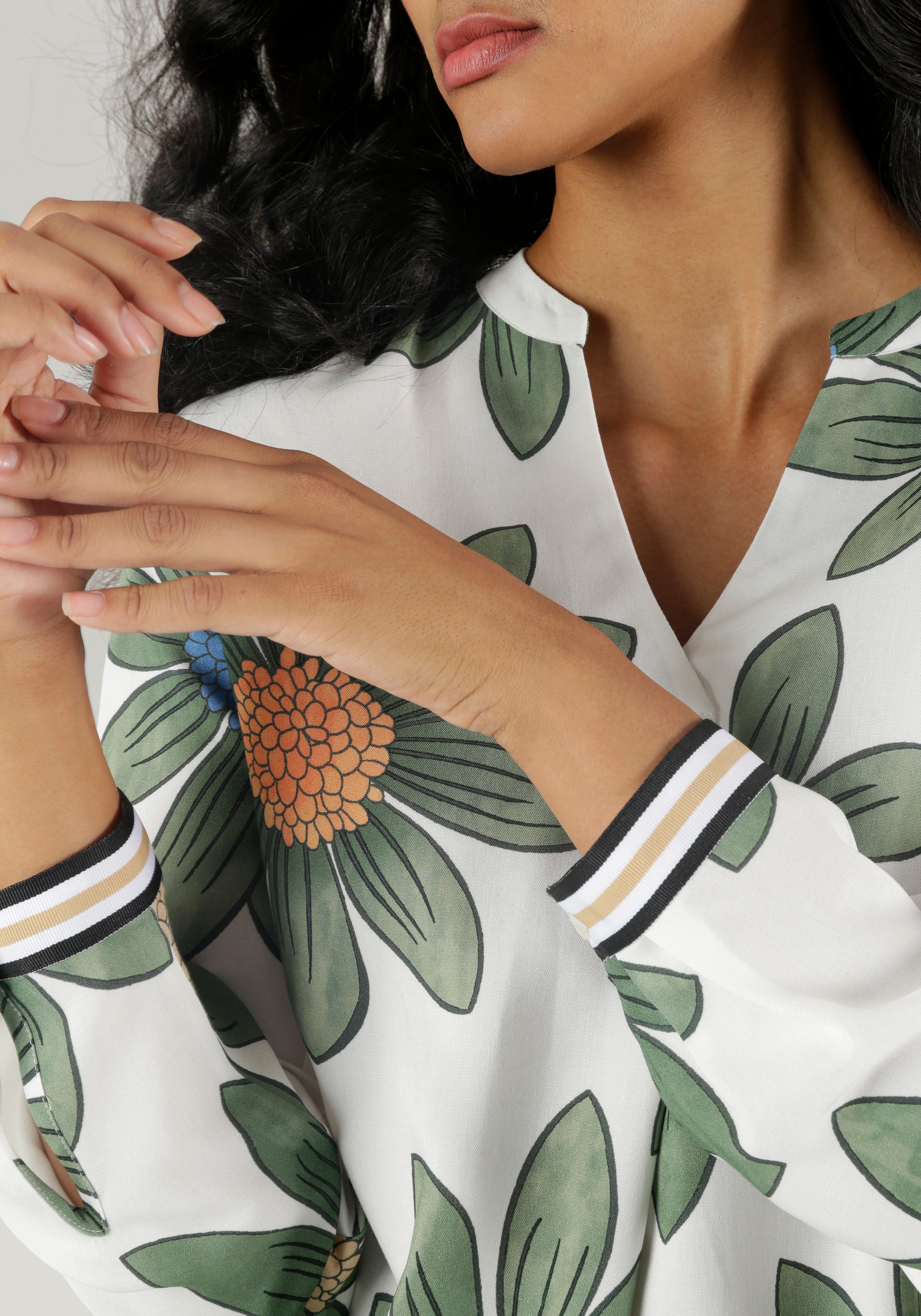 Aniston SELECTED Blouse zonder sluiting met gestreepte manchetten