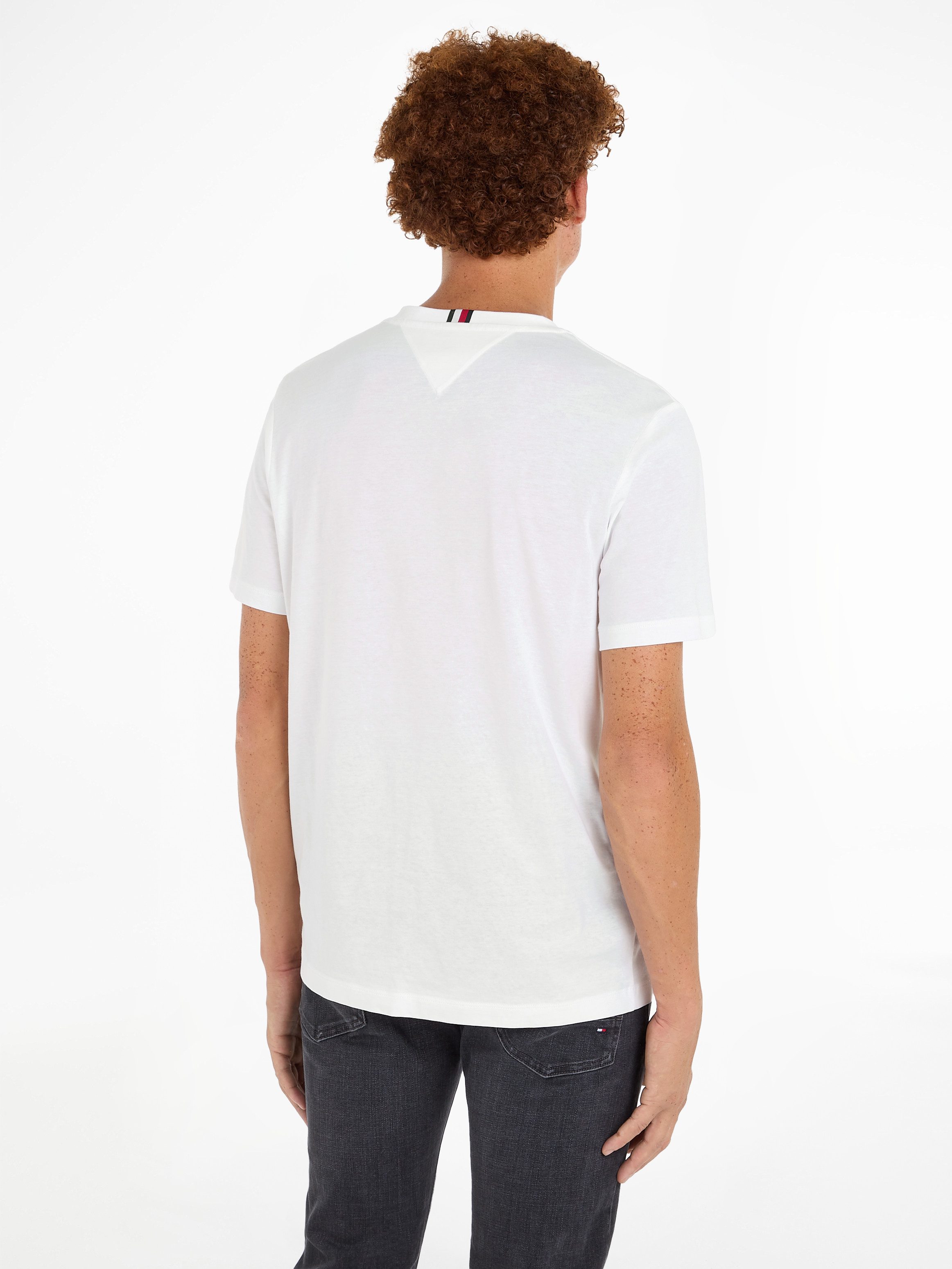 Tommy Hilfiger T-shirt HILFIGER GLOBAL STRIPE TEE contrastkleurige print op de borst