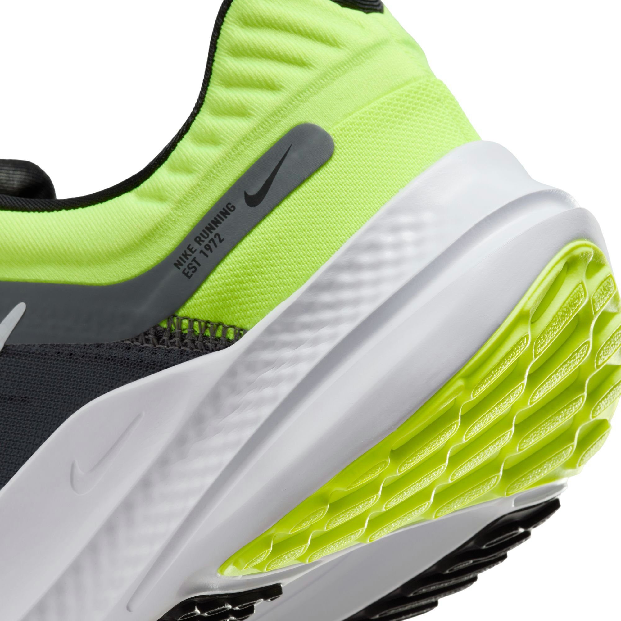 Nike Runningschoenen QUEST 5