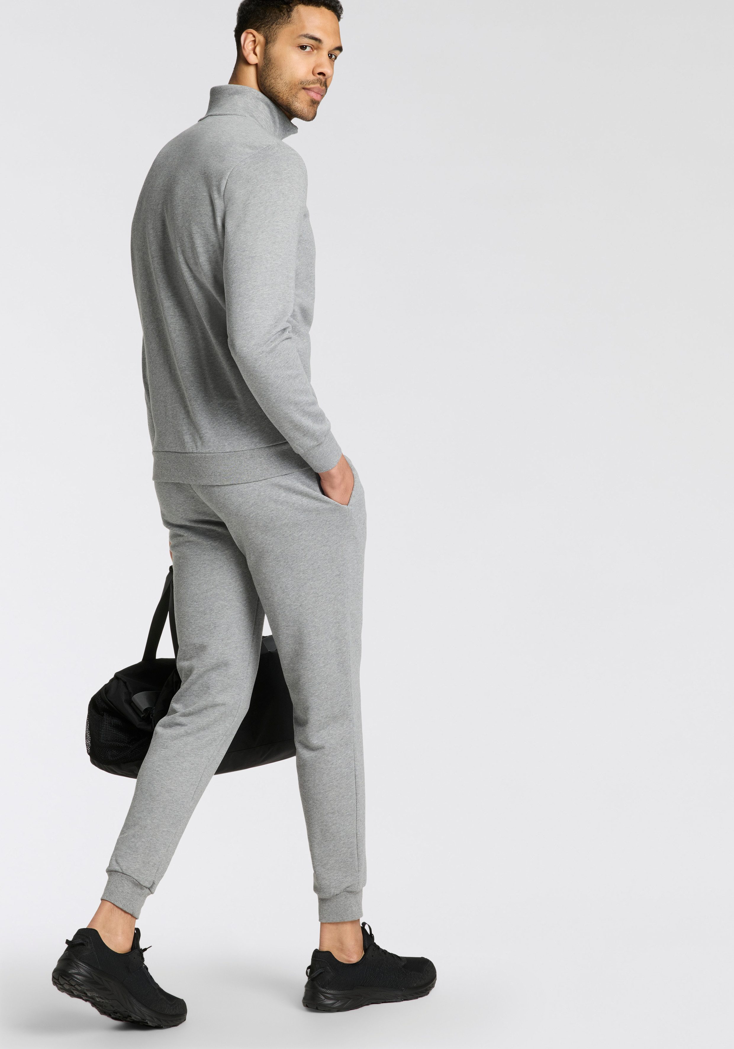 PUMA Trainingspak ESS SWEAT SUIT TR Comfortabele casual joggingpak (2-delig)