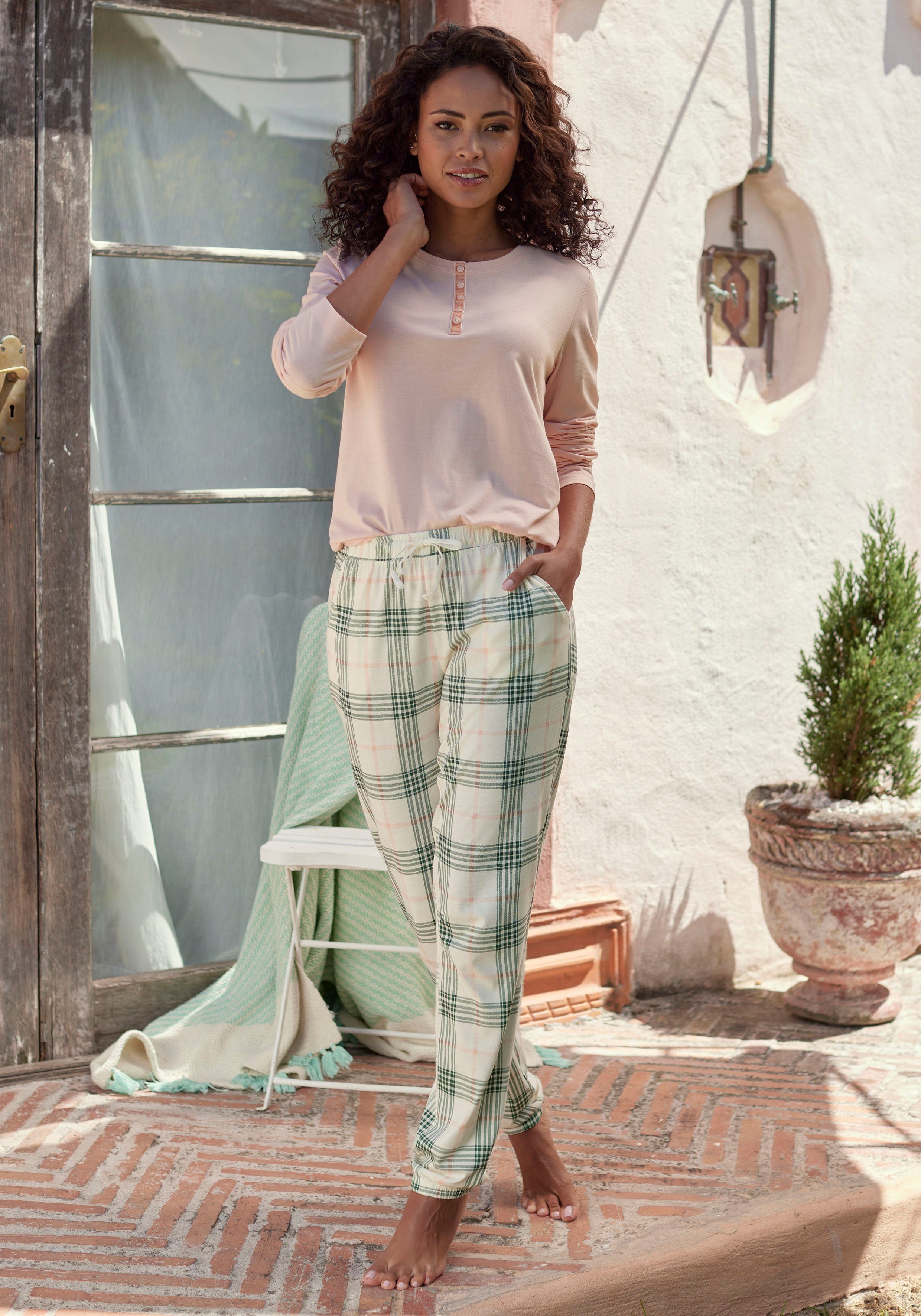 Vivance Dreams Pyjama top met fluwelen knoopsluiting