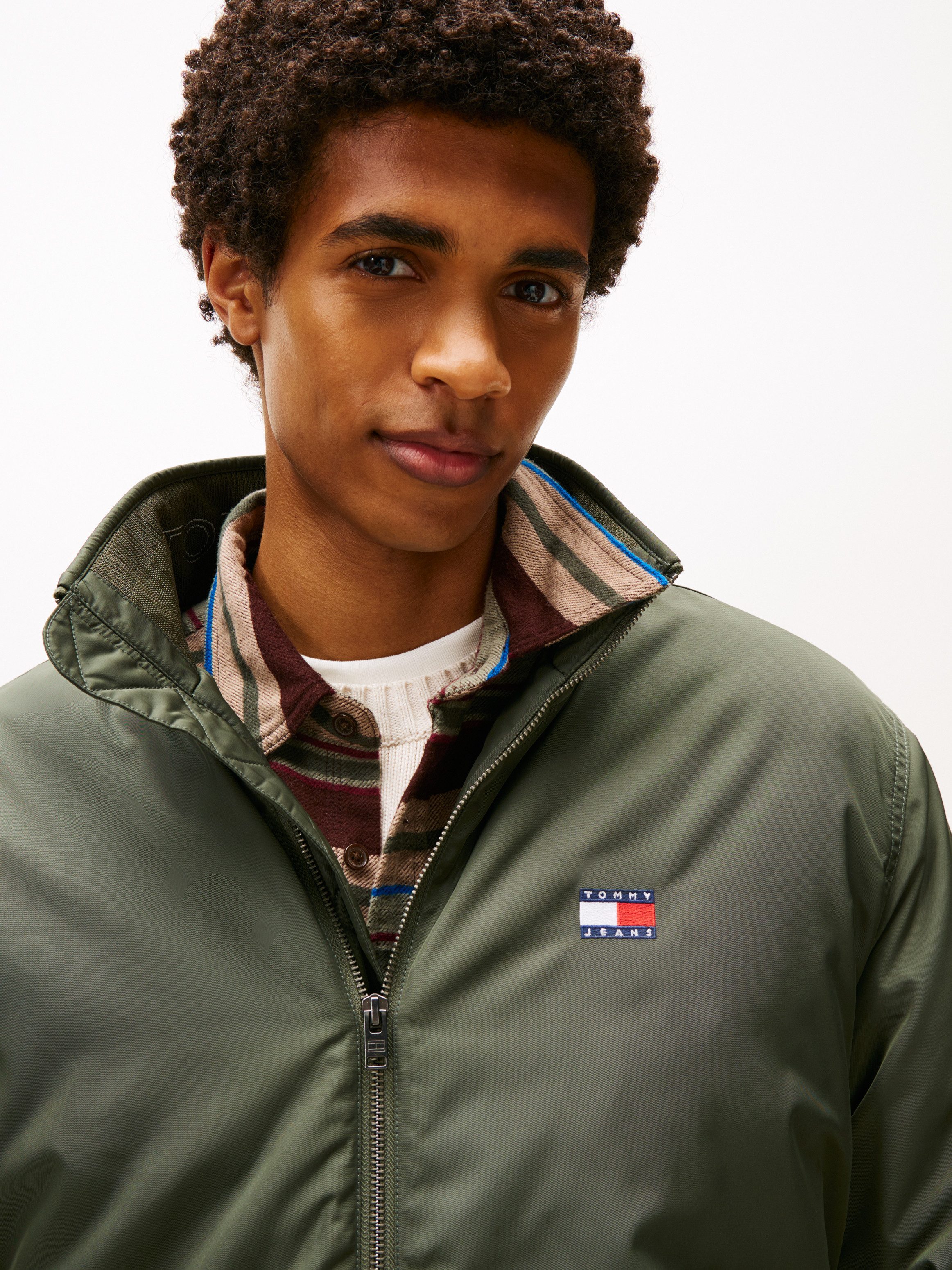 TOMMY JEANS Blouson TJM ESSENTIAL PADDED JACKET EXT glanzend, stretch manchetten, opstaande kraag