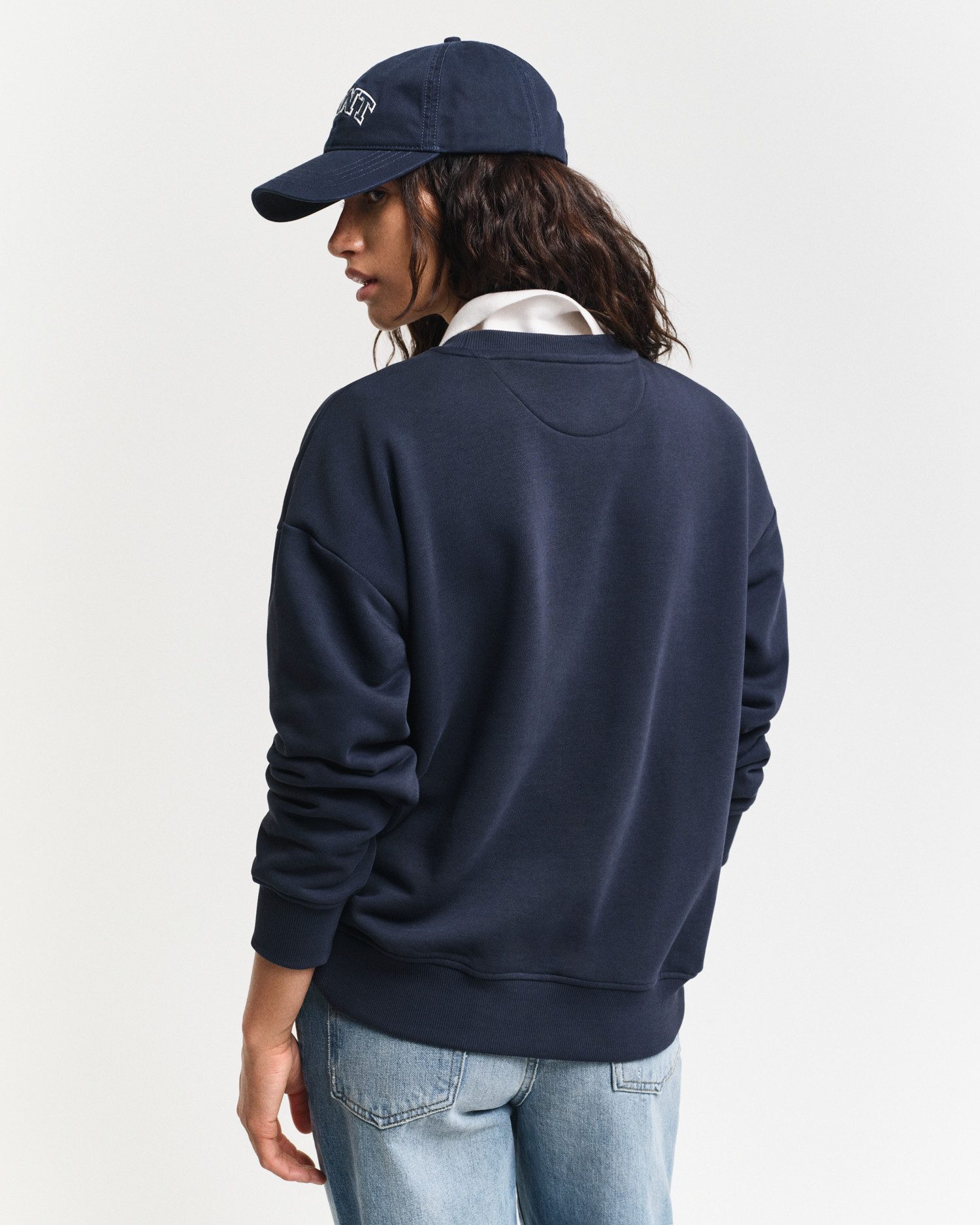 Gant Sweatshirt SHIELD C-NECK SWEAT Grafische GANT-borduursel op de borst