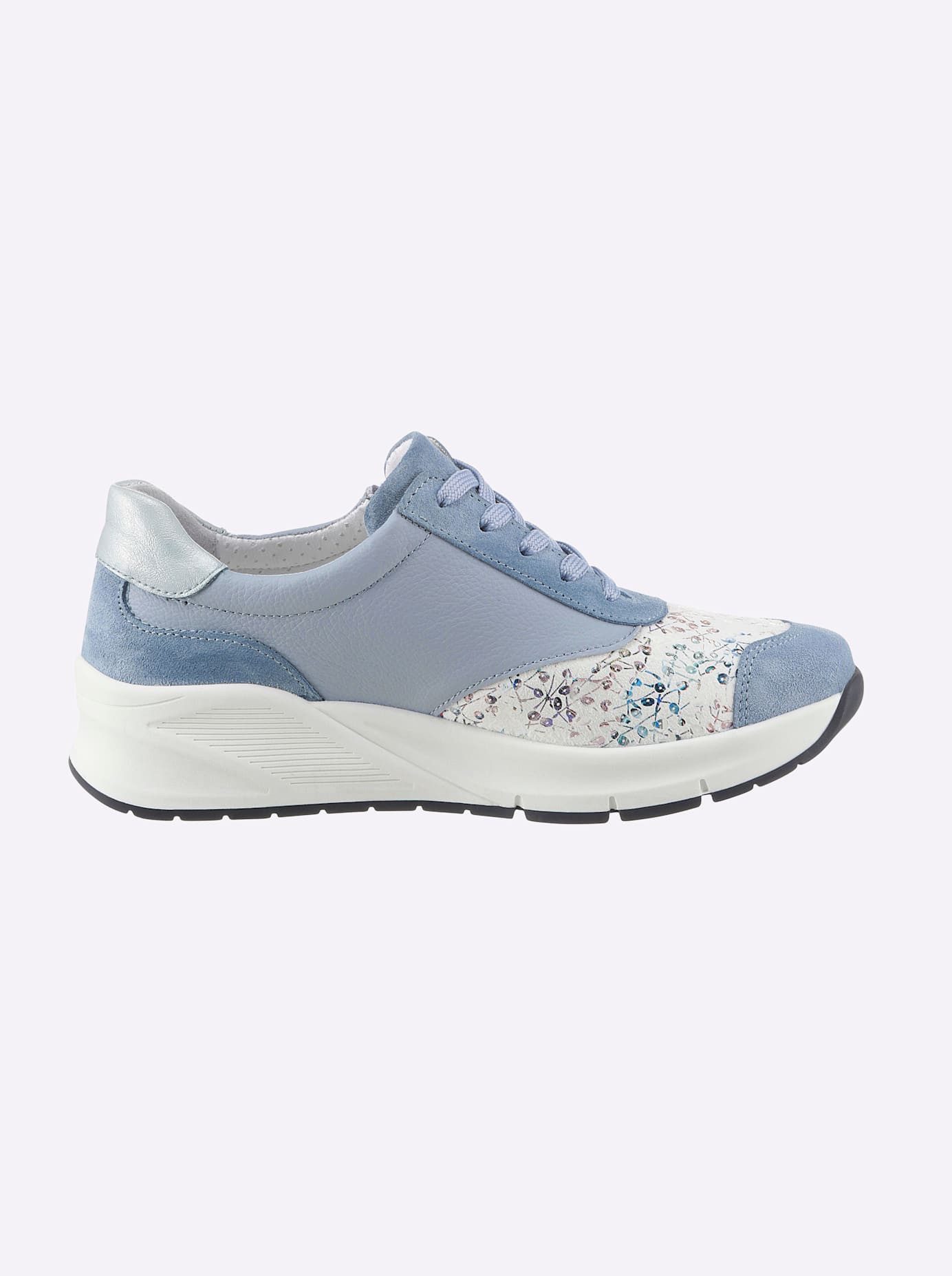 Casual Looks Sneakers