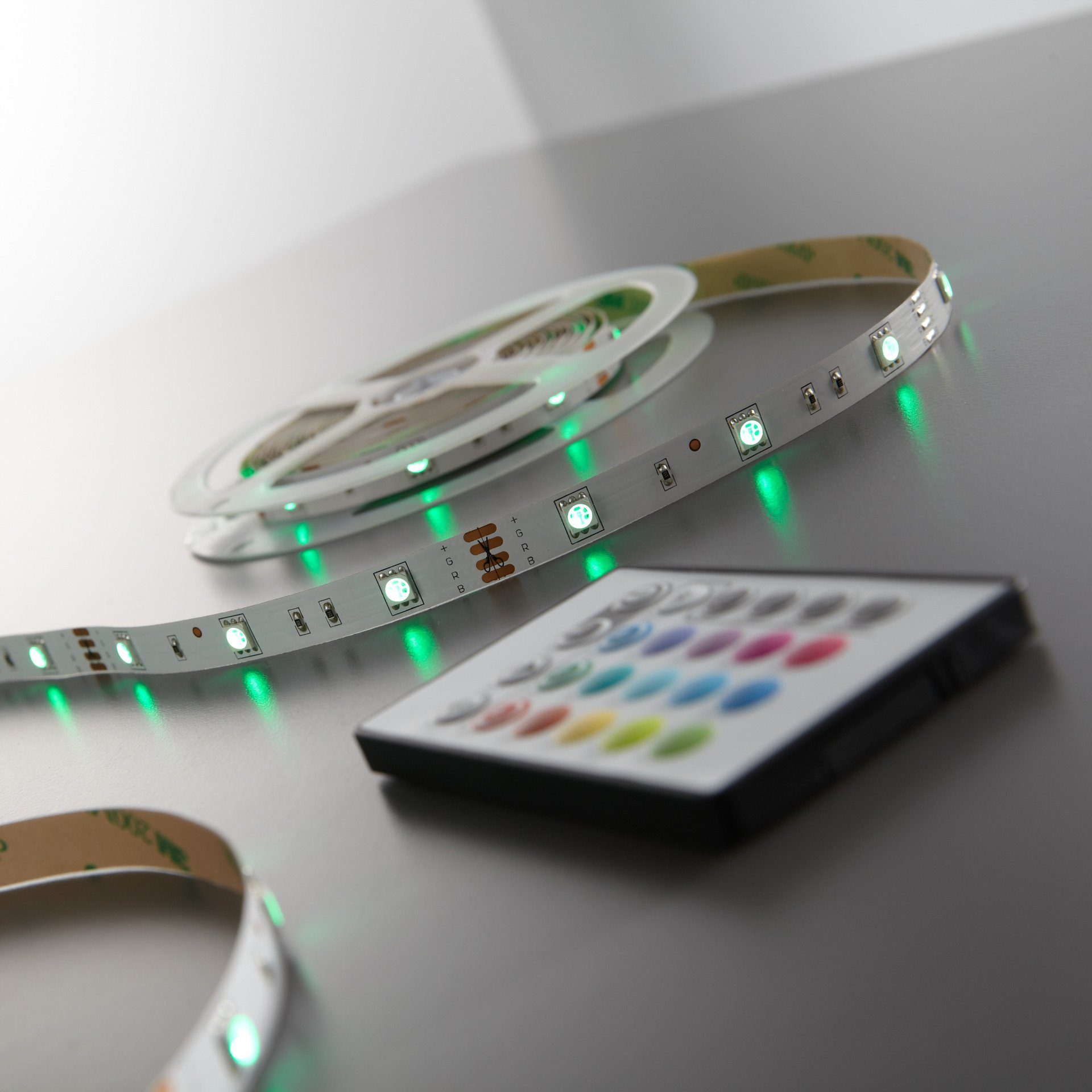 B.K.Licht Led-strepen Lucilla 10m led strip band dimbaar rgb met afstandsbediening