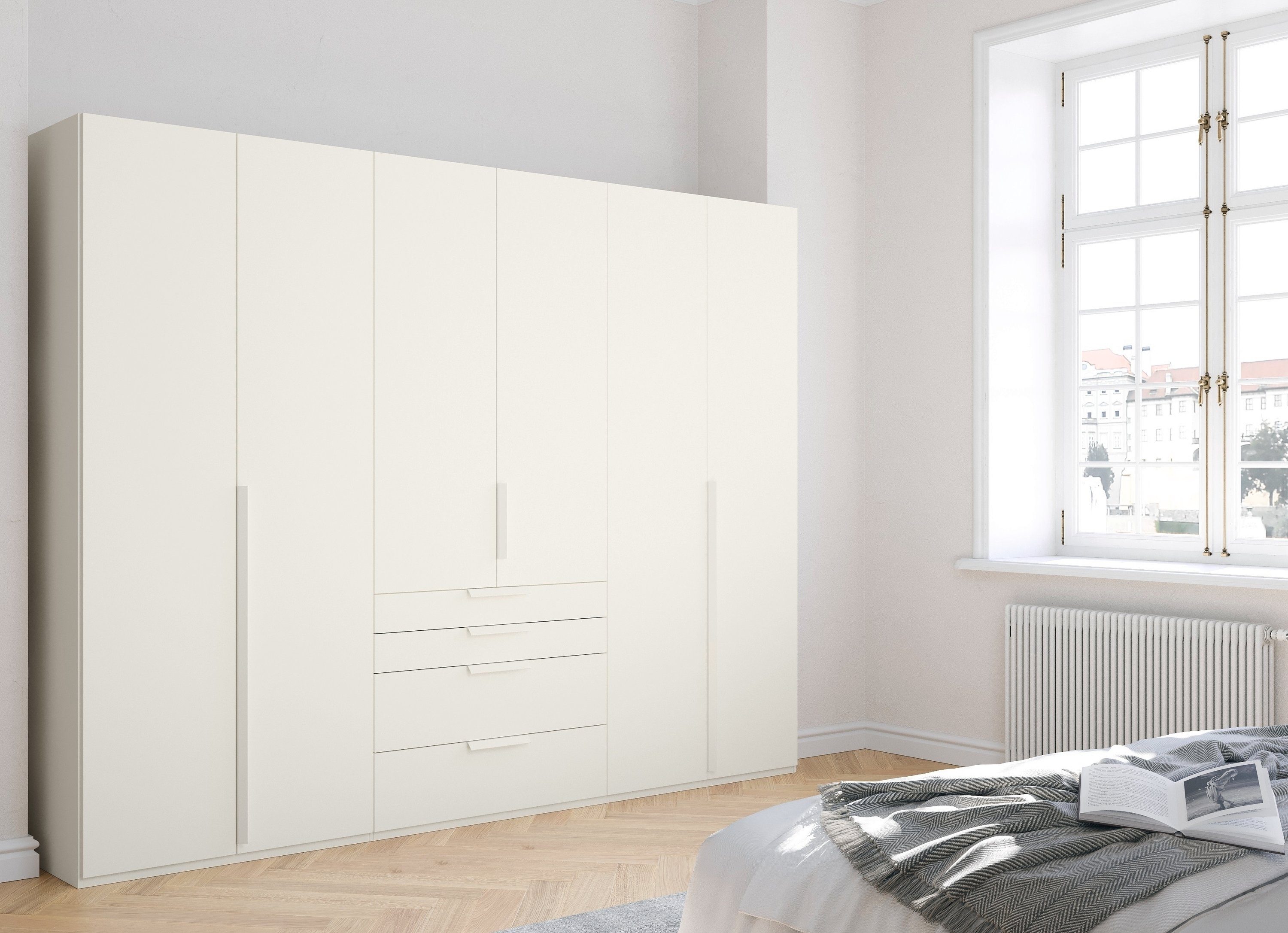 rauch Draaideurkast Purisma met laden en vele accessoires, met soft-closefunctie